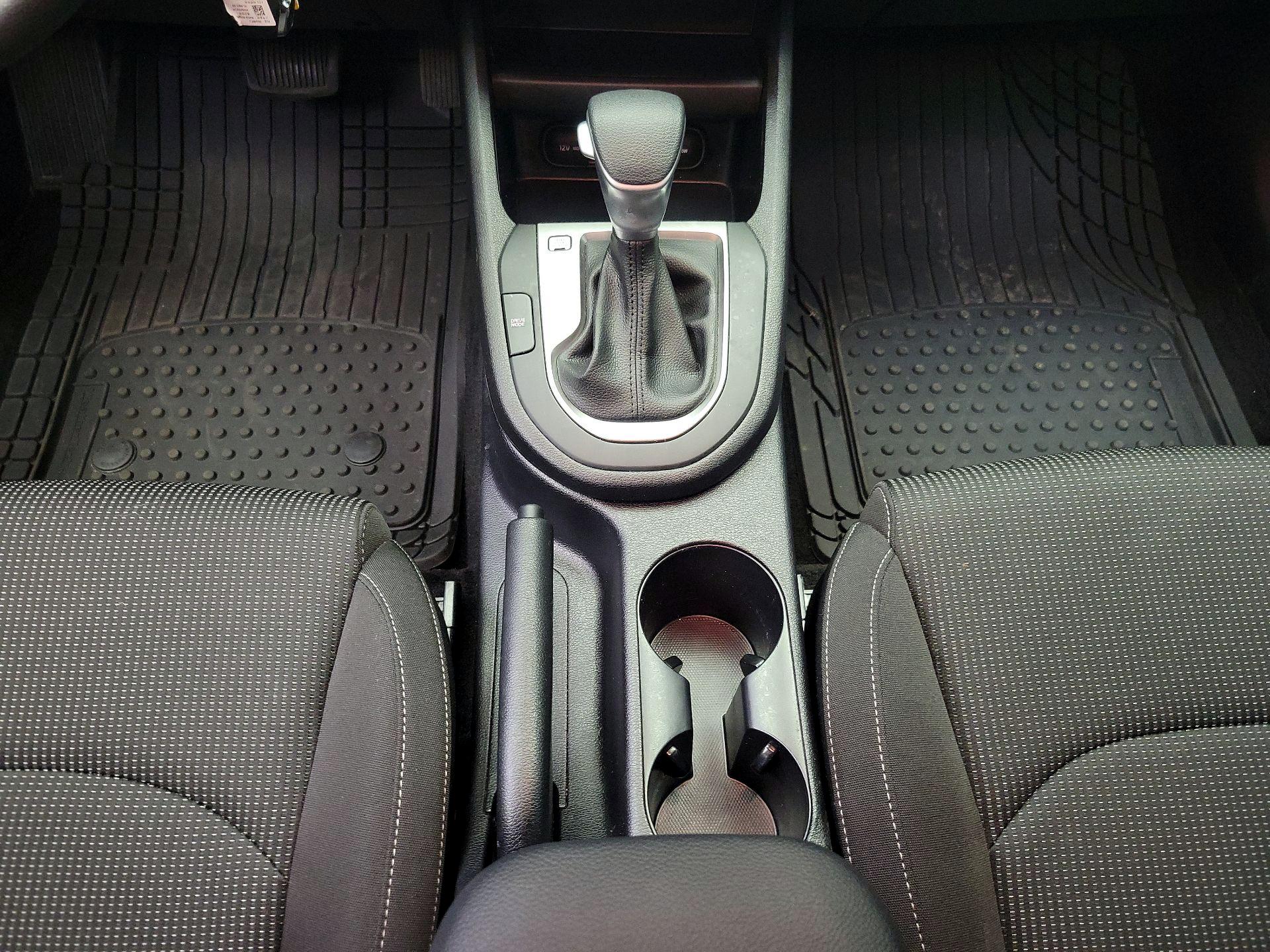 Thumbnail: 2020 Kia Forte - 17