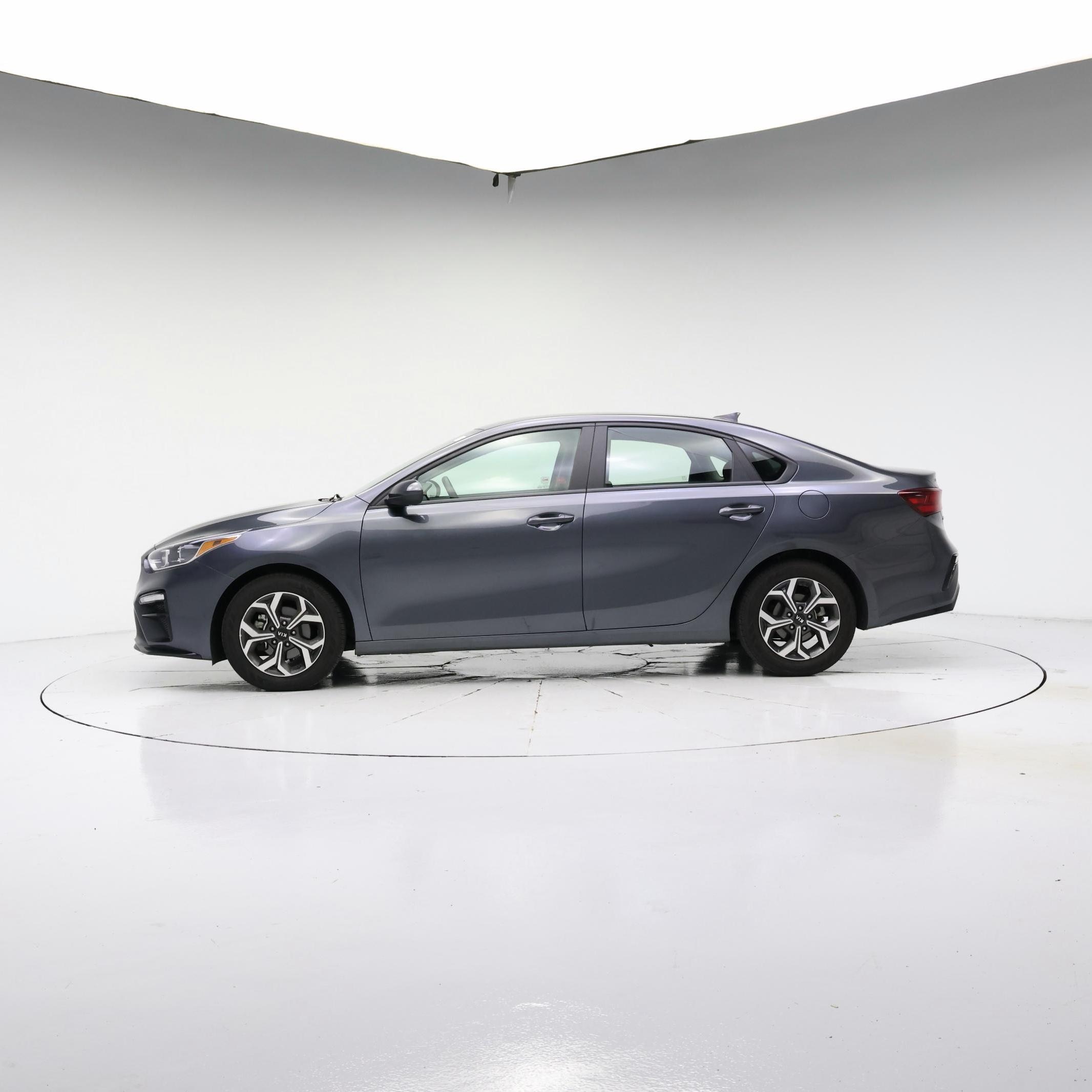 Thumbnail: 2020 Kia Forte - 3