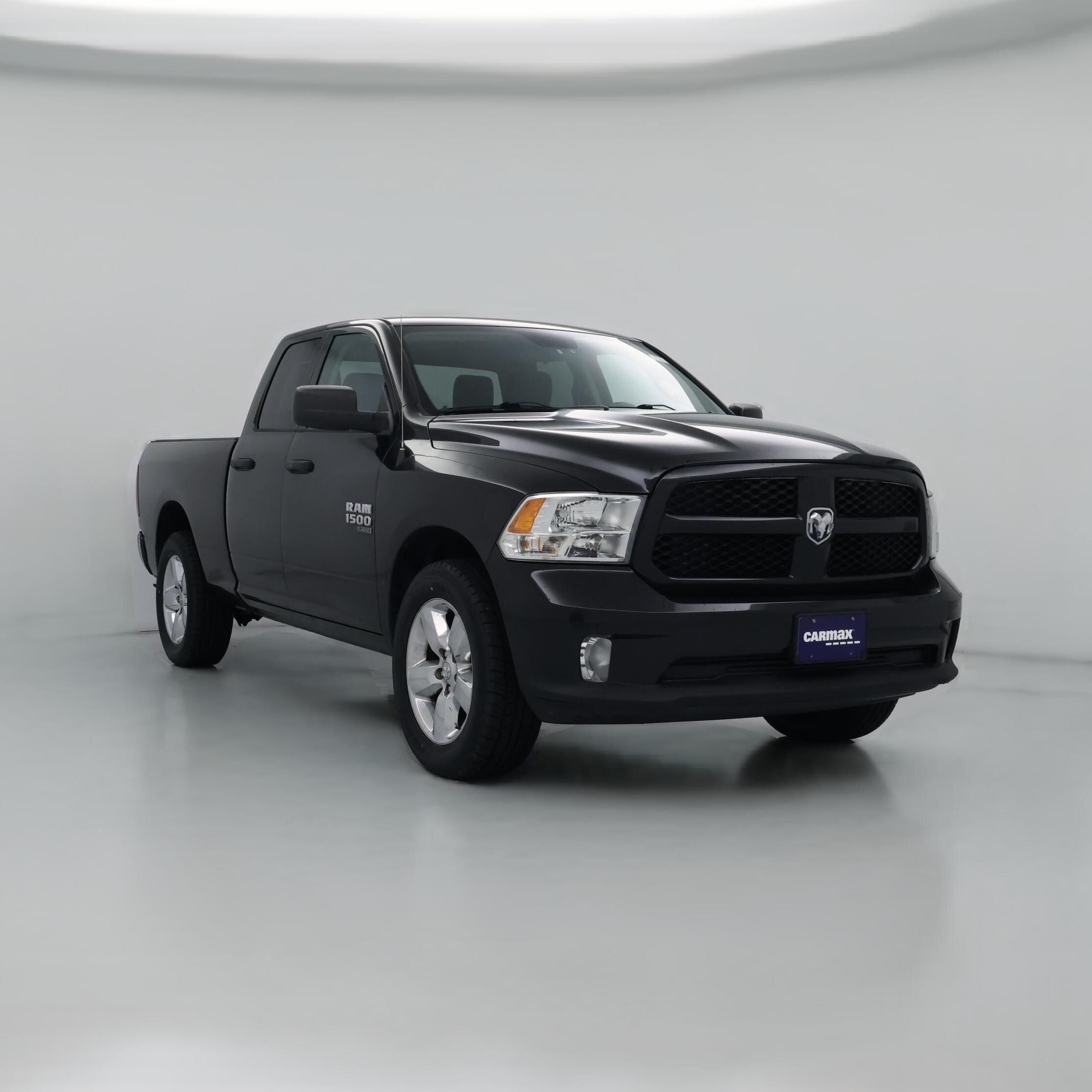 Thumbnail: 2019 RAM 1500 Classic - 1