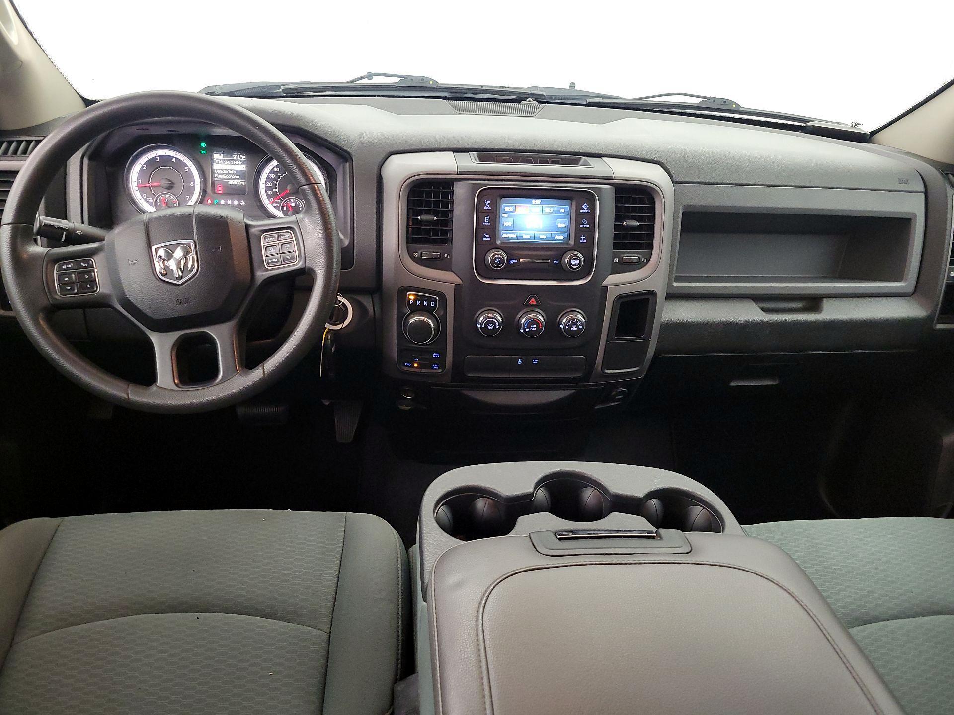 Thumbnail: 2019 RAM 1500 Classic - 9