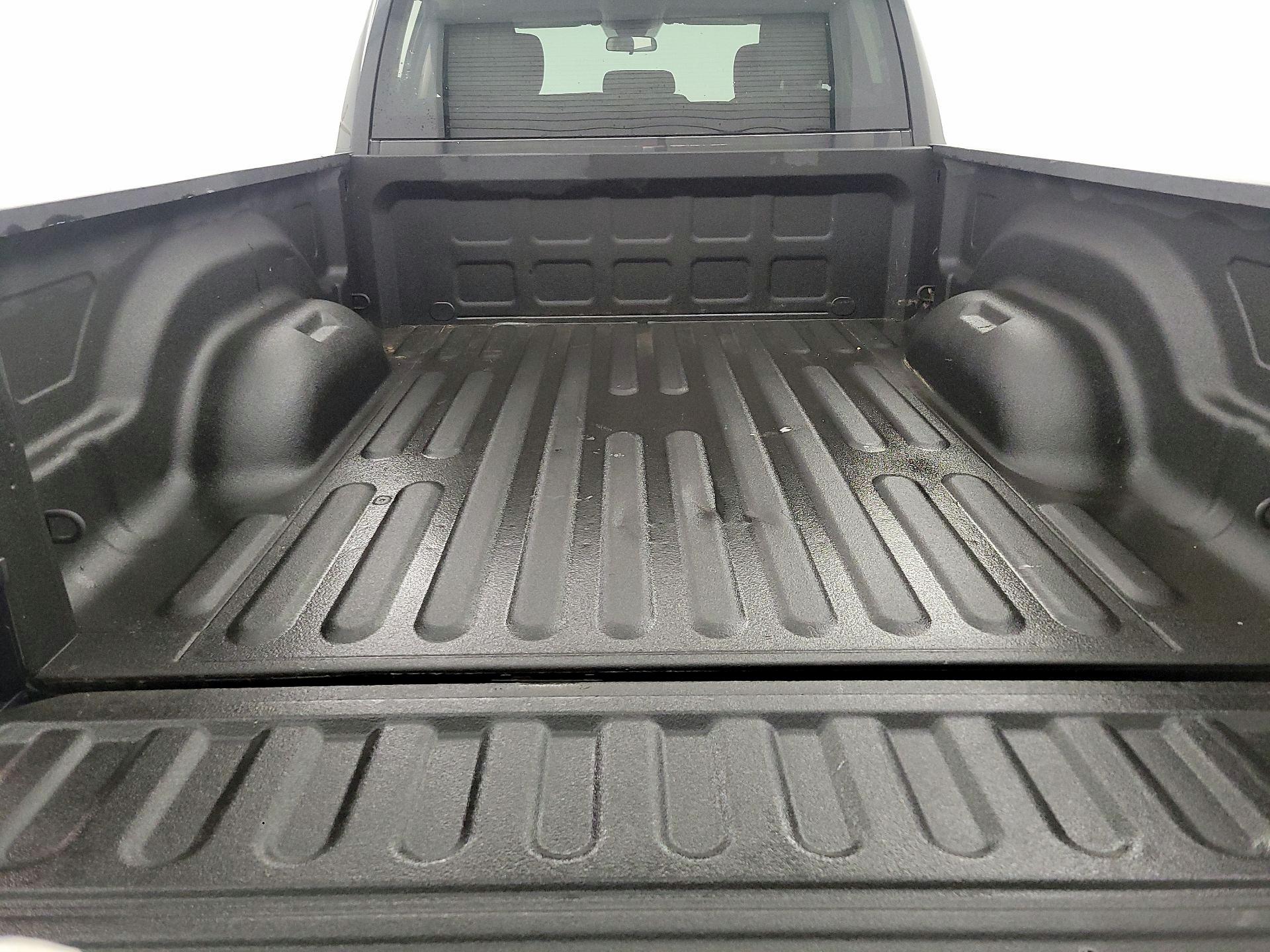 Thumbnail: 2019 RAM 1500 Classic - 20
