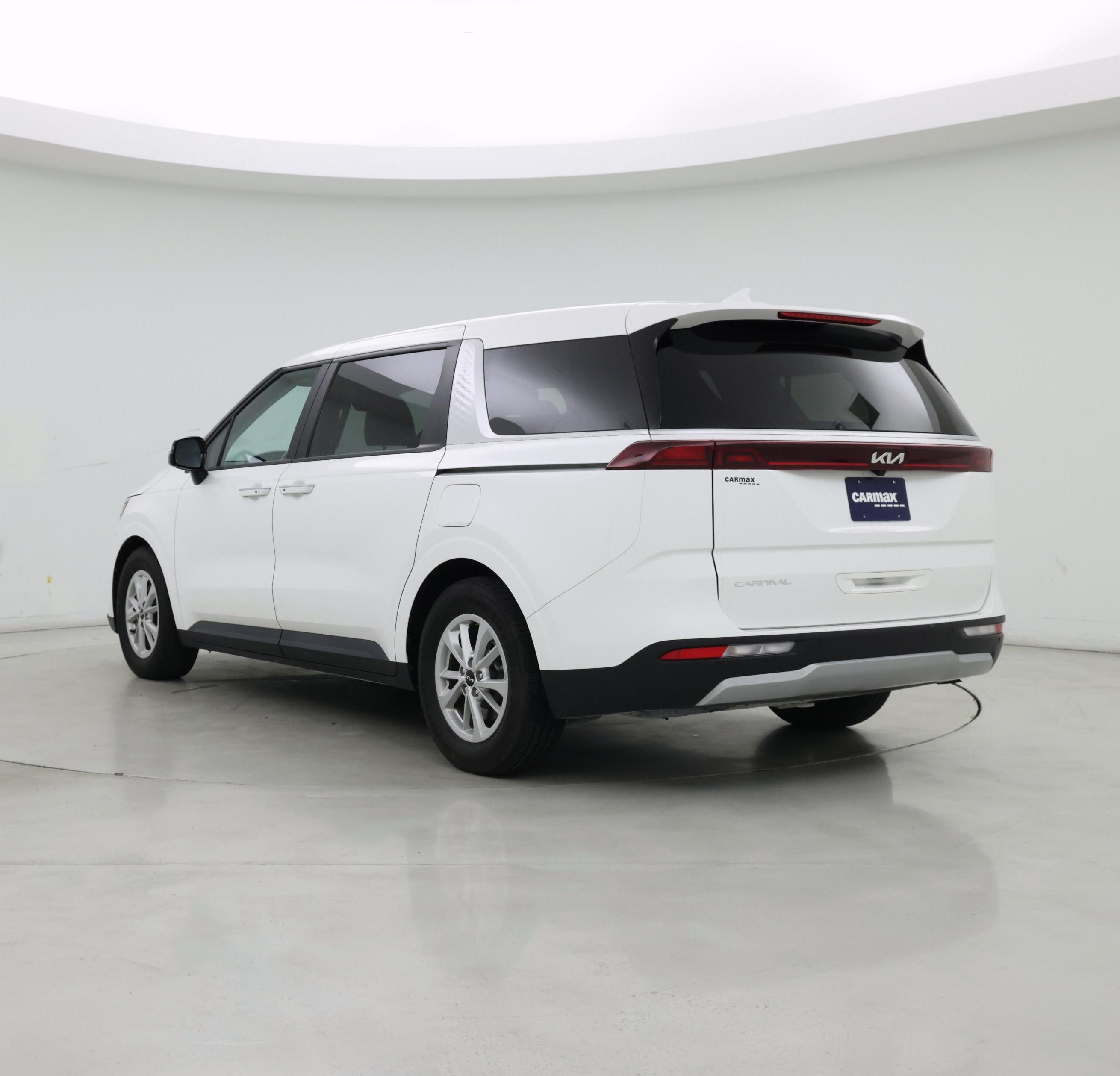 Thumbnail: 2023 Kia Carnival - 2