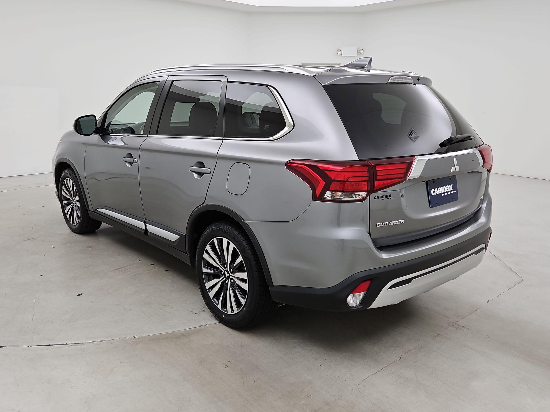Thumbnail: 2020 Mitsubishi Outlander - 7