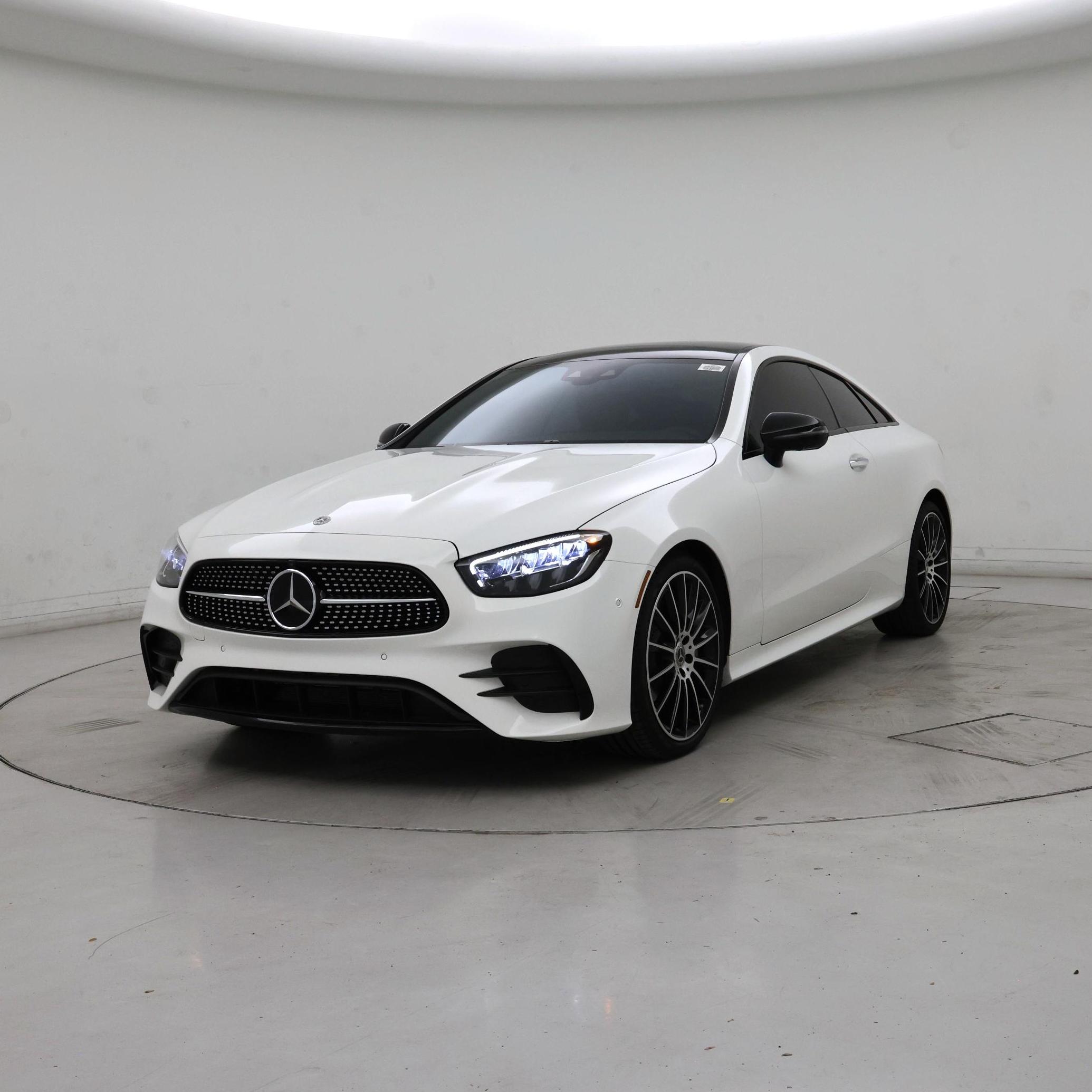 Thumbnail: 2022 Mercedes-Benz E-Class - 4