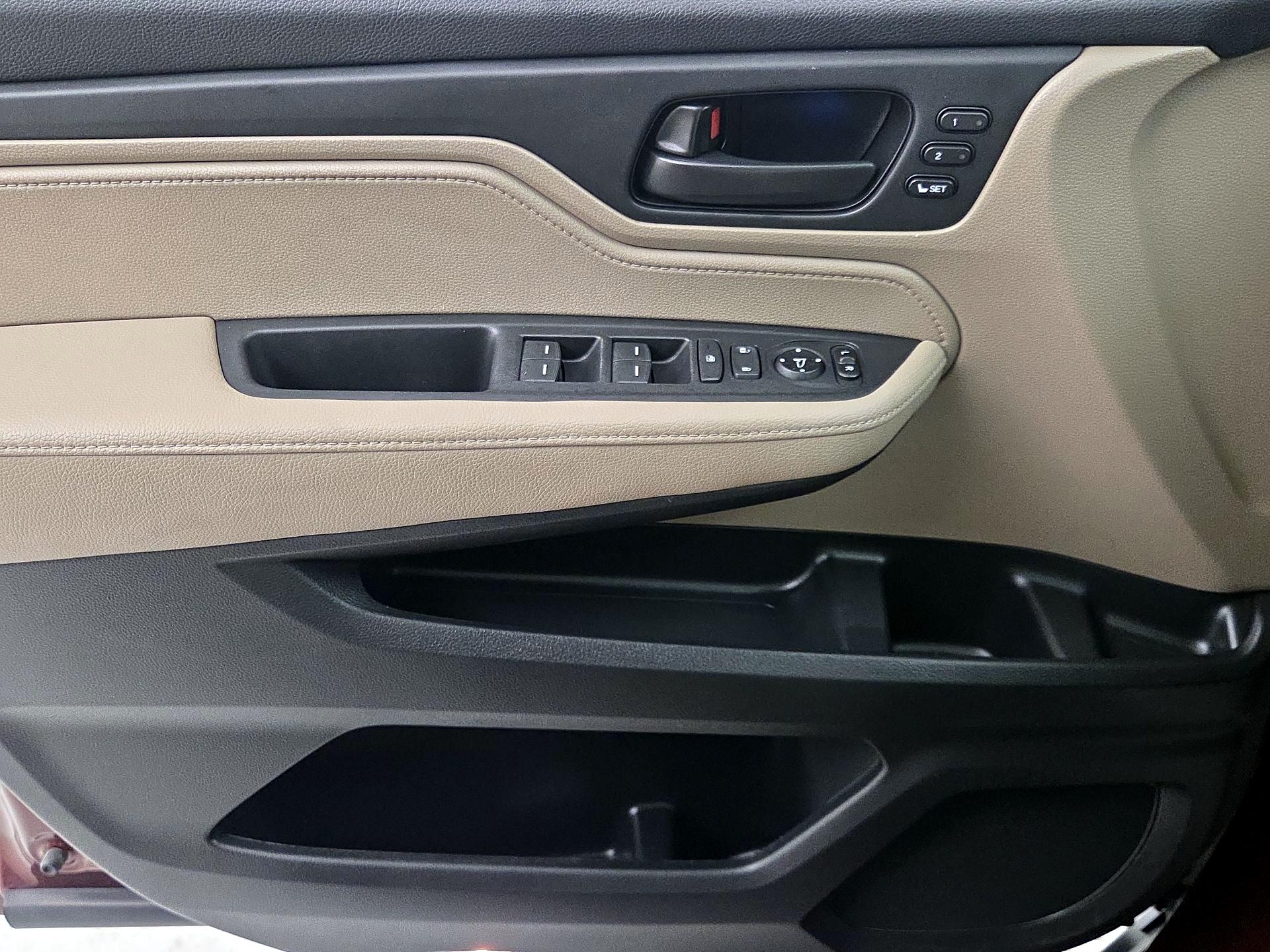 Thumbnail: 2021 Honda Odyssey - 12