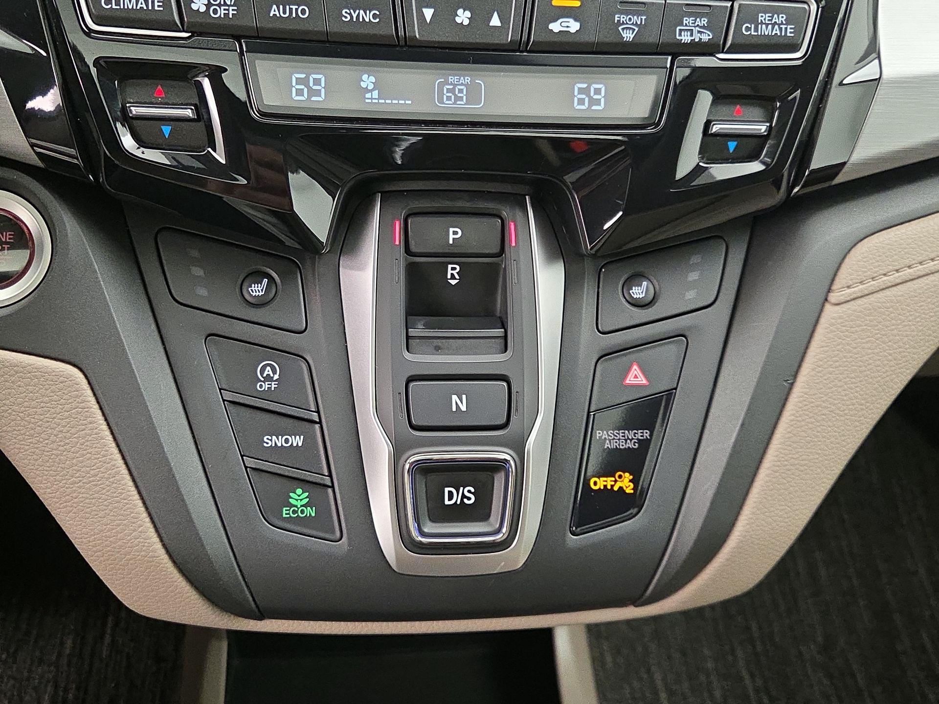Thumbnail: 2021 Honda Odyssey - 17
