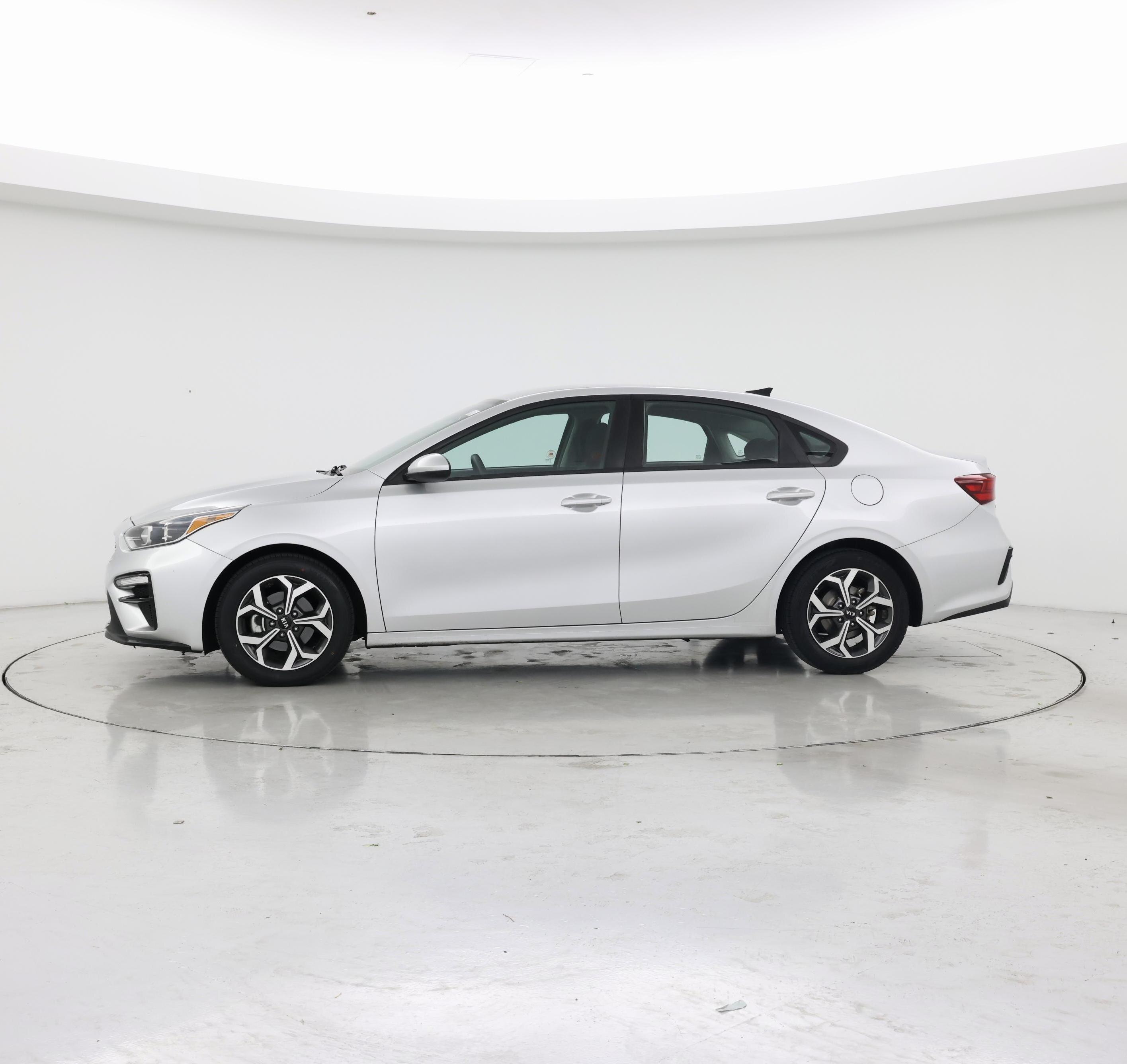 Thumbnail: 2021 Kia Forte - 3