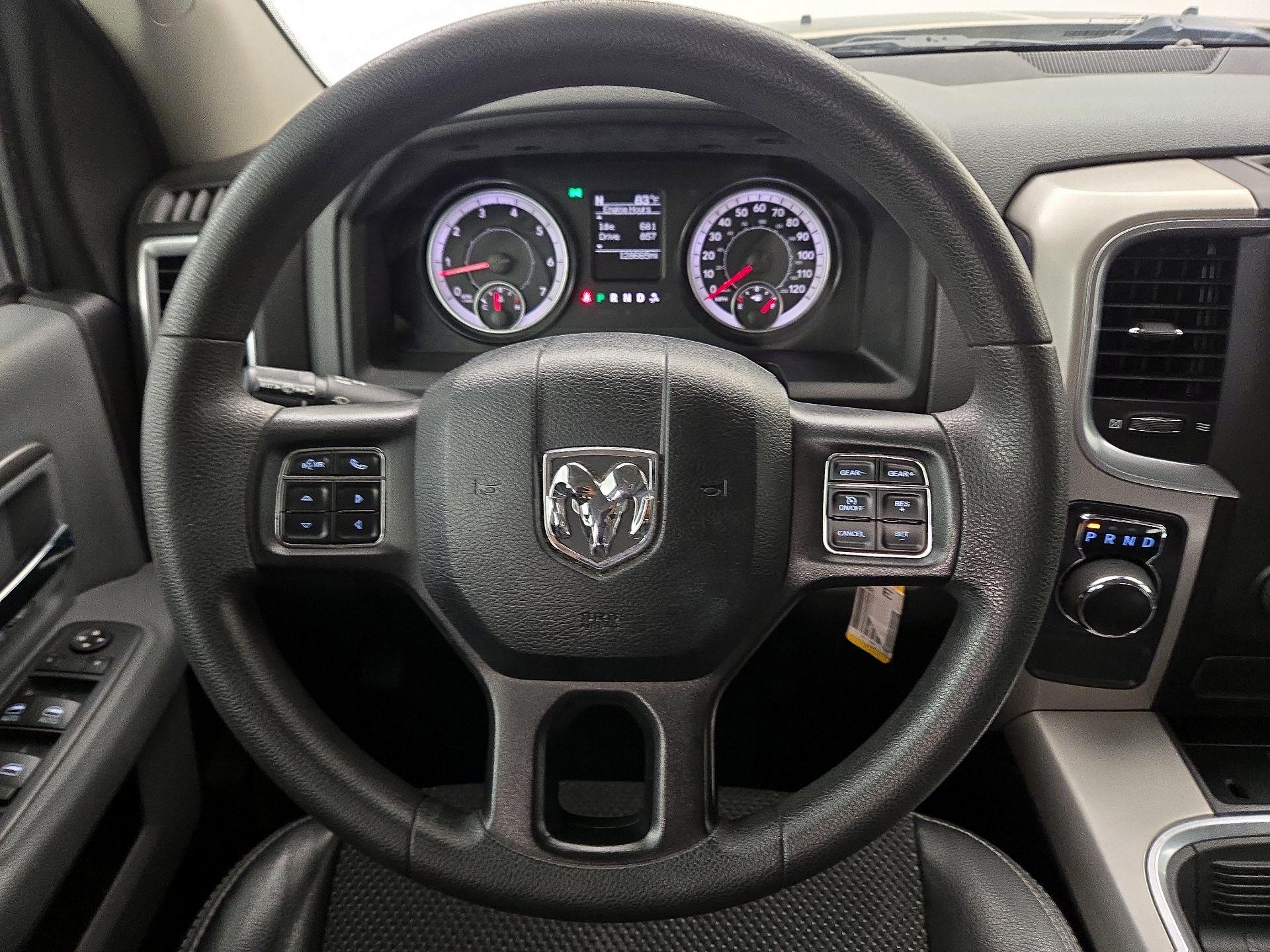 Thumbnail: 2019 RAM 1500 Classic - 10