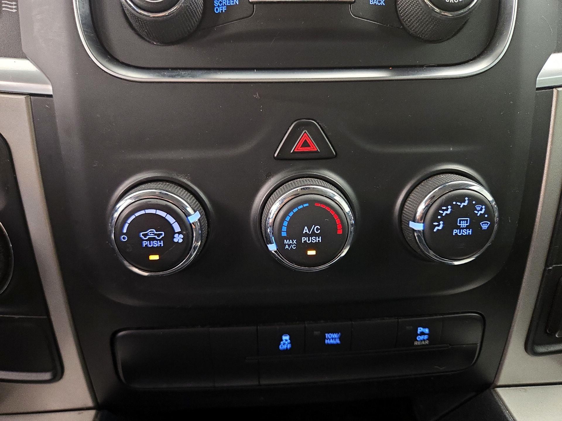 Thumbnail: 2019 RAM 1500 Classic - 16
