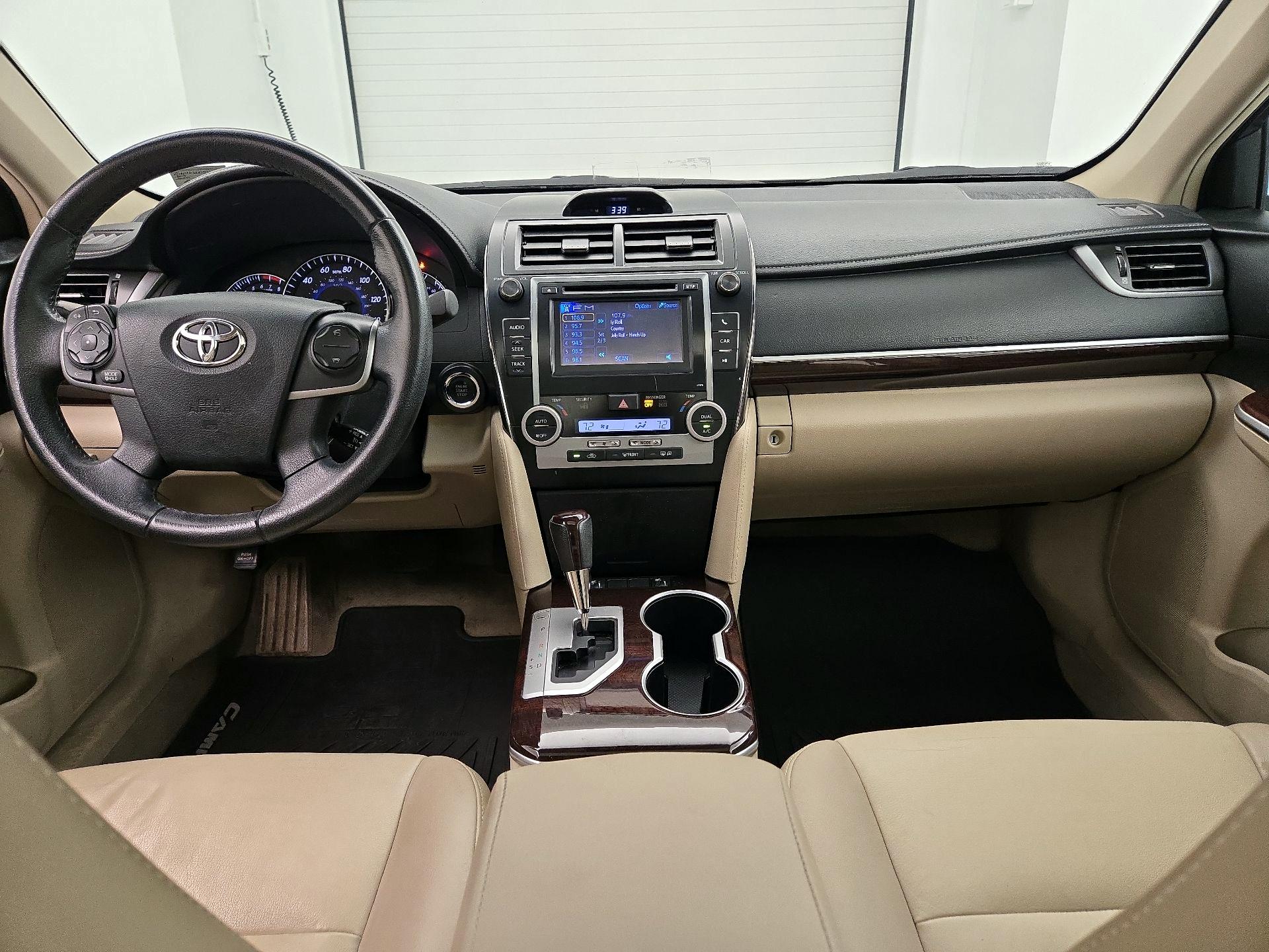 Thumbnail: 2014 Toyota Camry - 9