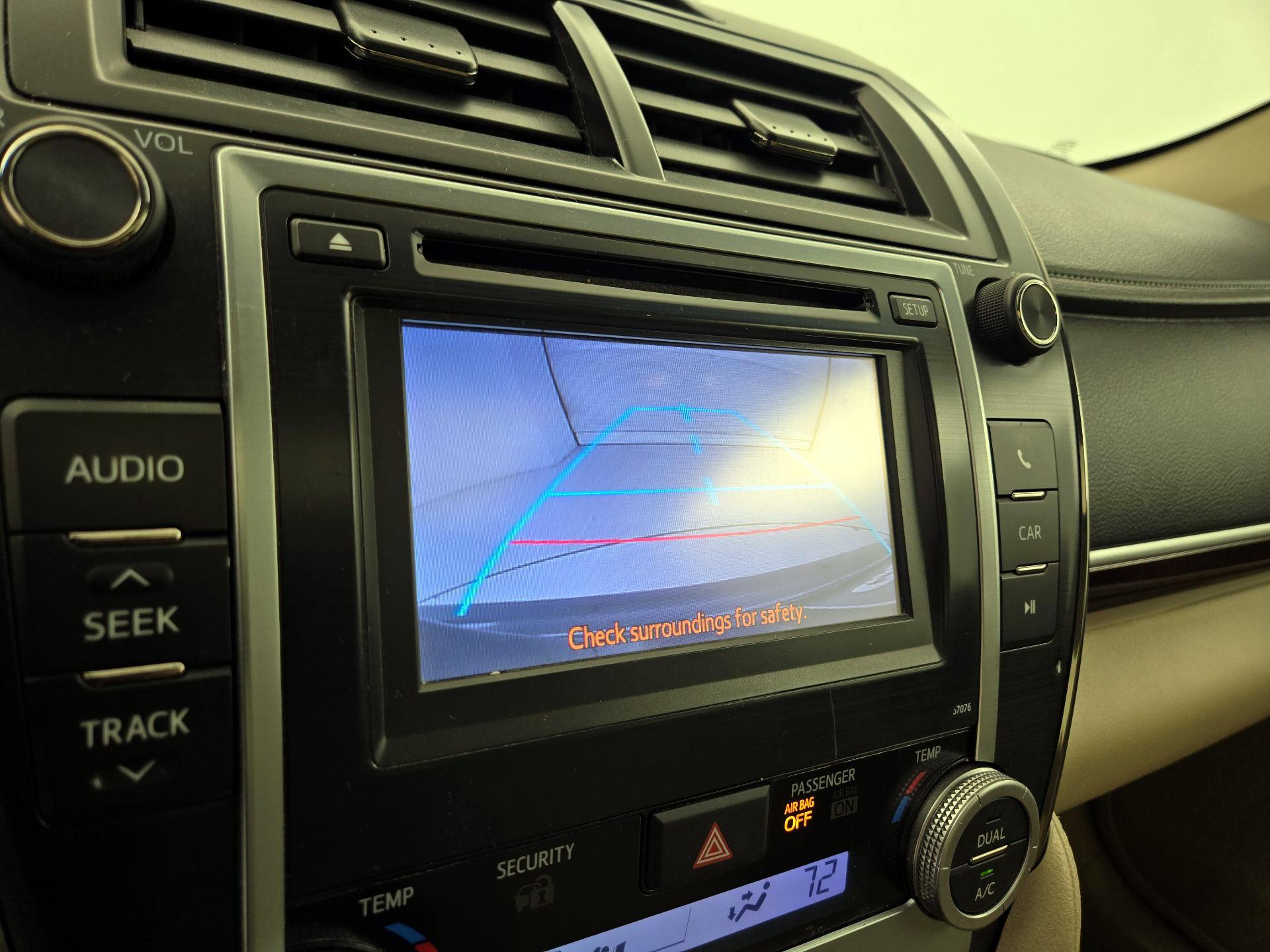 Thumbnail: 2014 Toyota Camry - 13