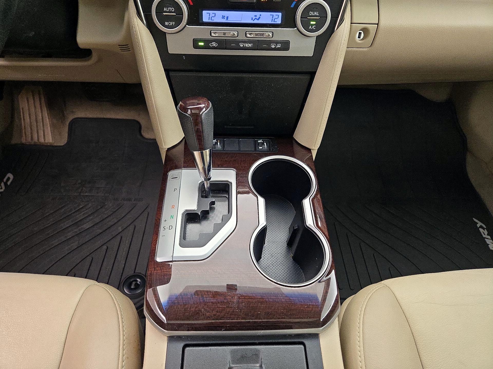 Thumbnail: 2014 Toyota Camry - 16