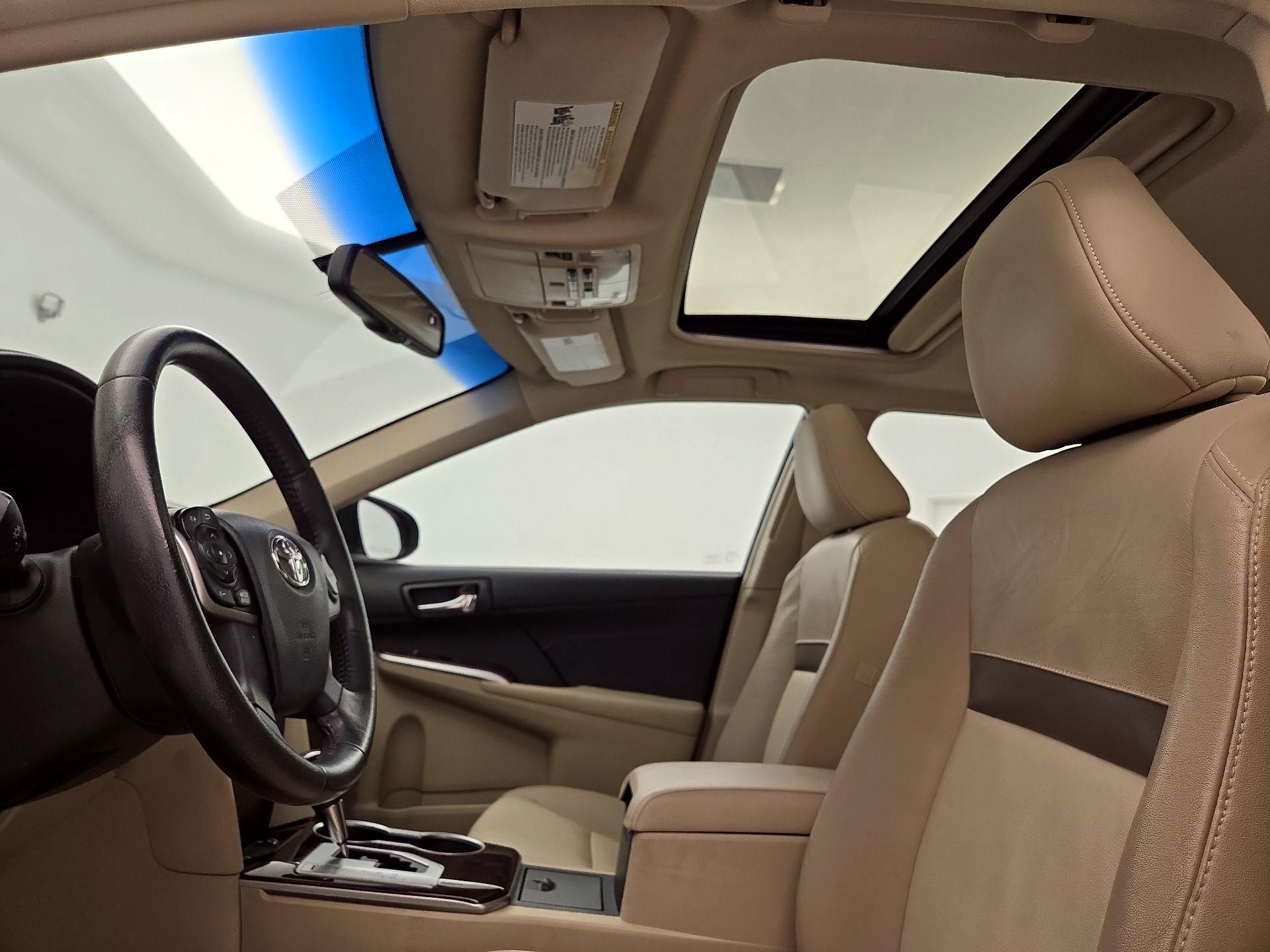 Thumbnail: 2014 Toyota Camry - 17