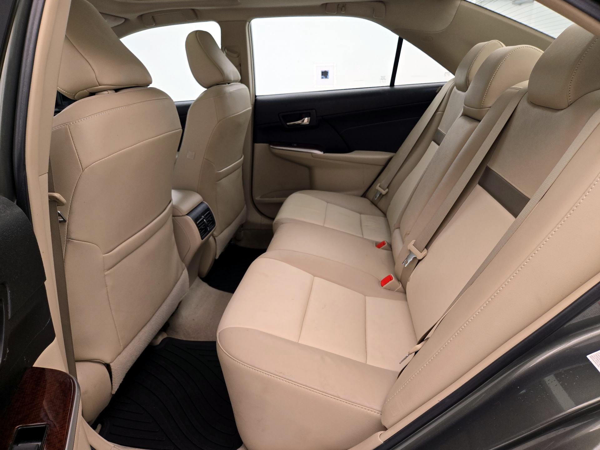 Thumbnail: 2014 Toyota Camry - 18