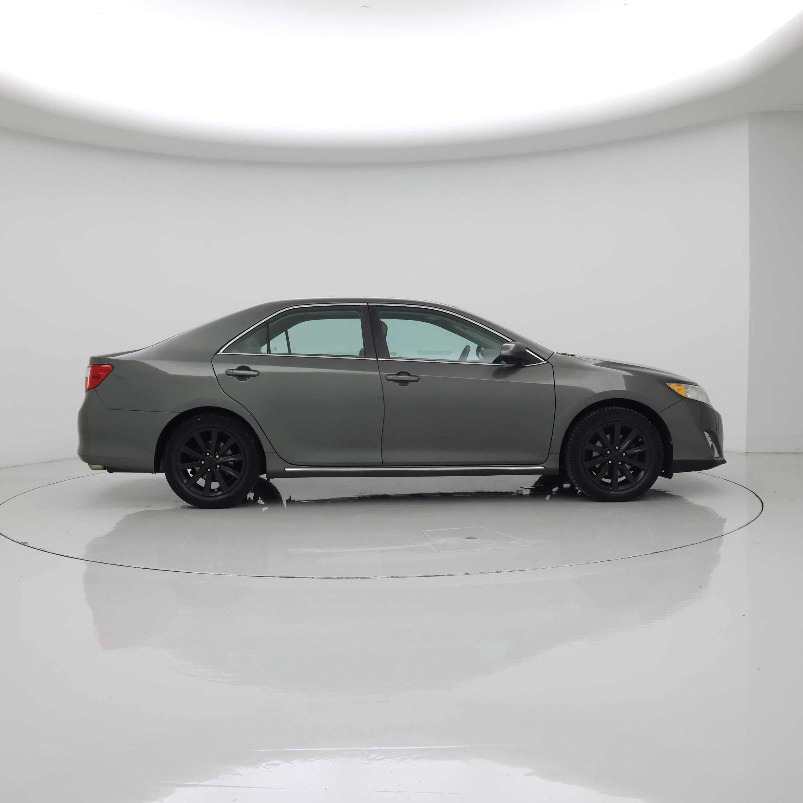 Thumbnail: 2014 Toyota Camry - 7