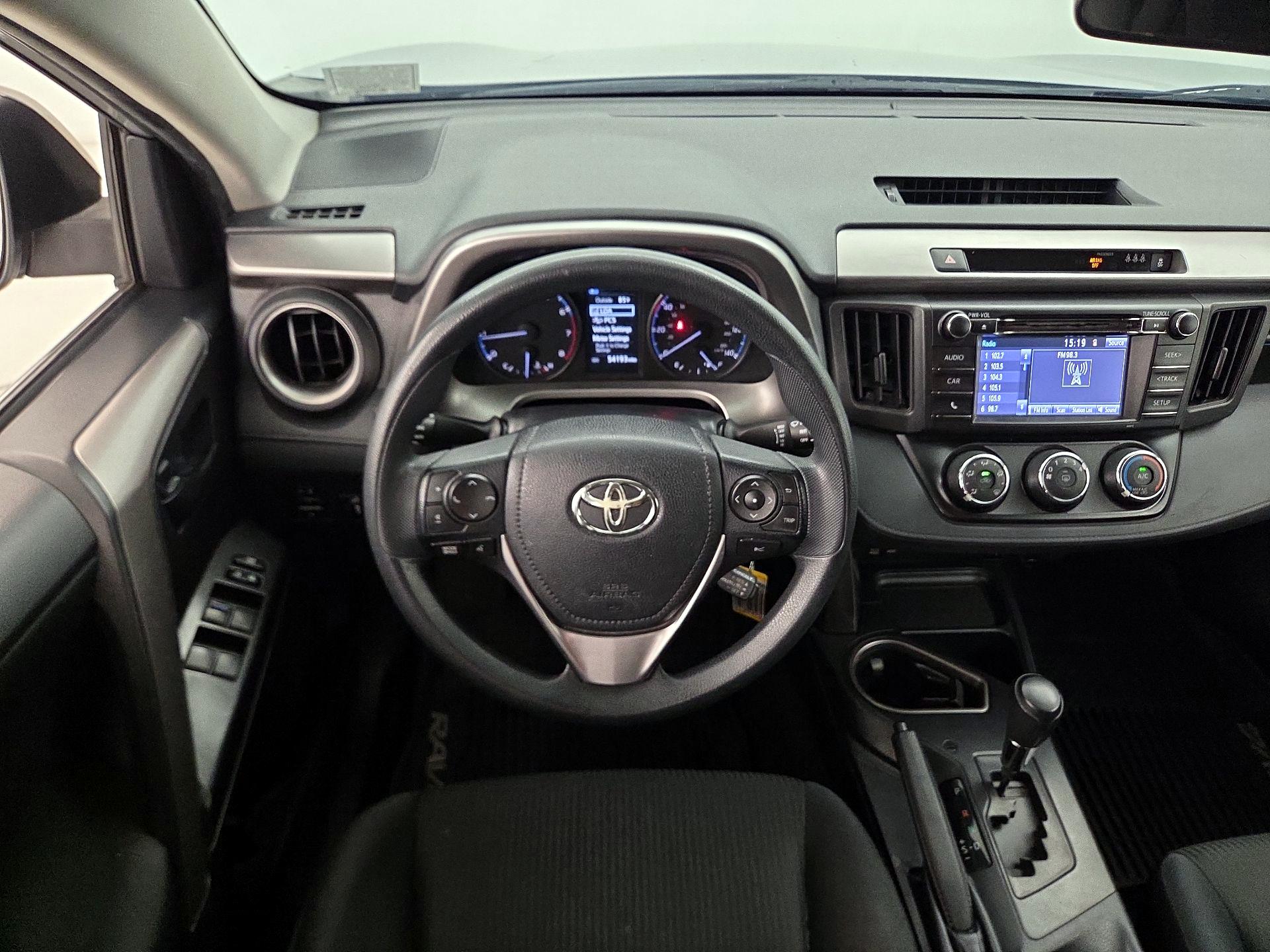 Thumbnail: 2018 Toyota RAV4 - 10