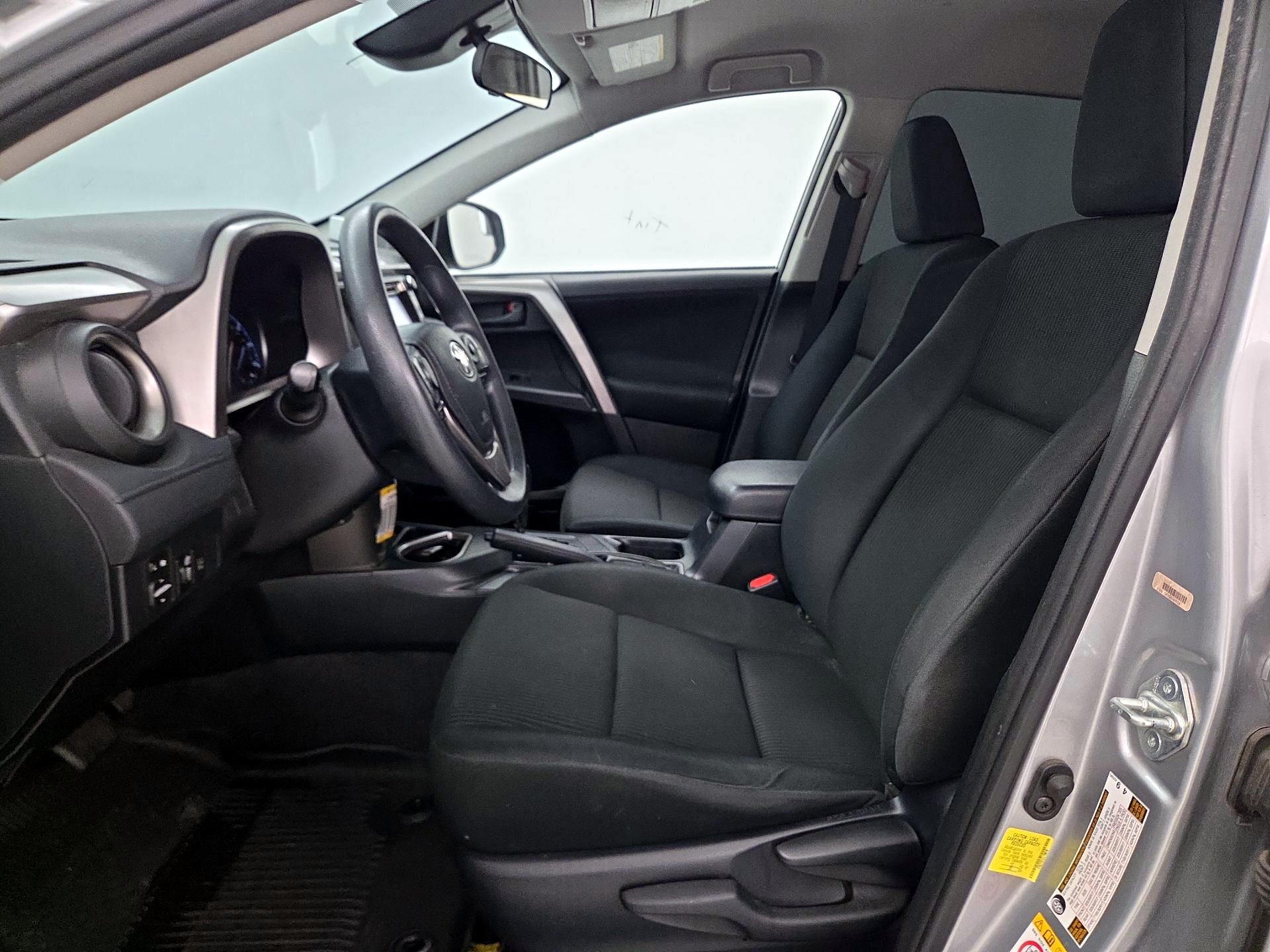Thumbnail: 2018 Toyota RAV4 - 11