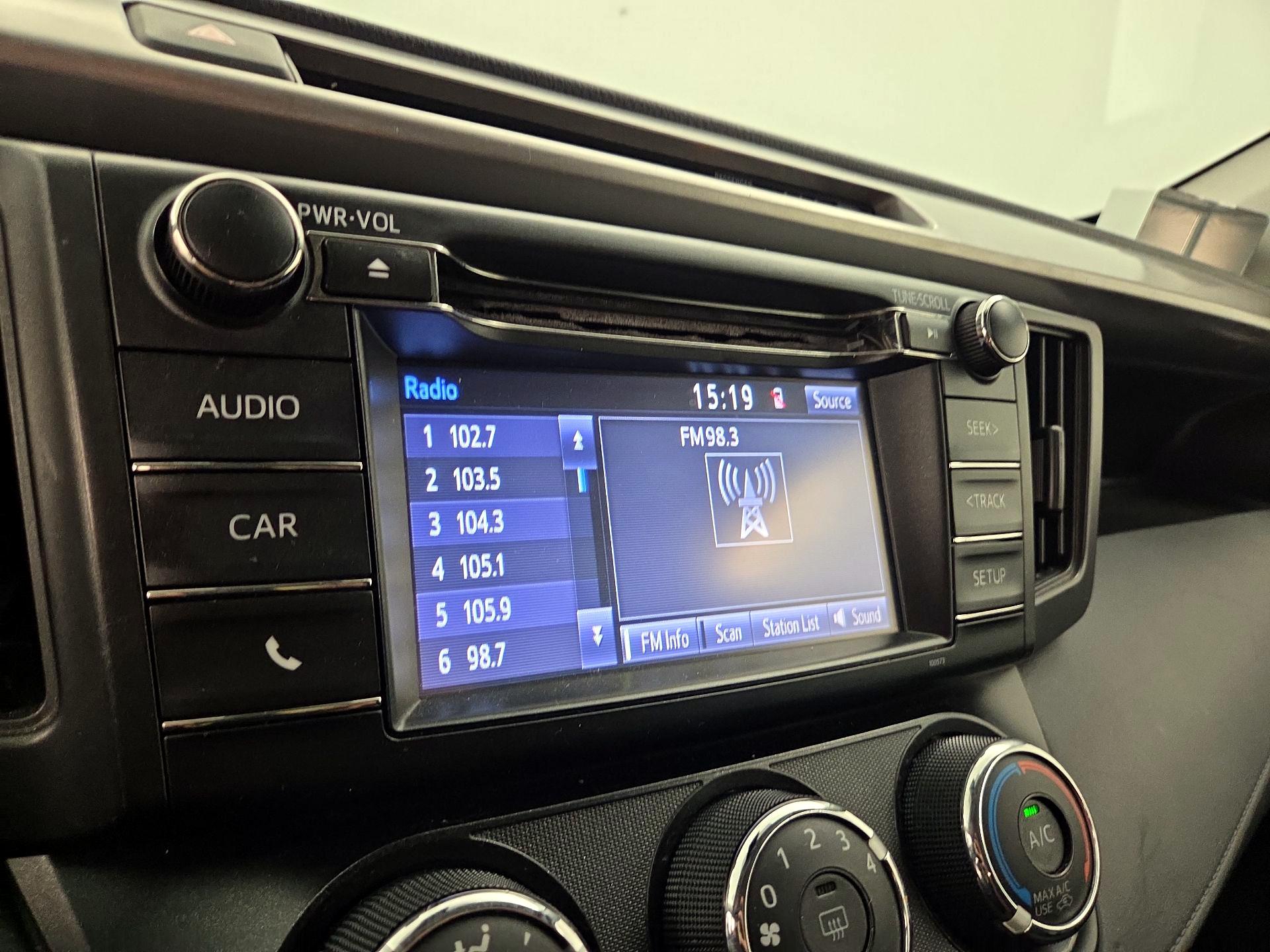 Thumbnail: 2018 Toyota RAV4 - 14