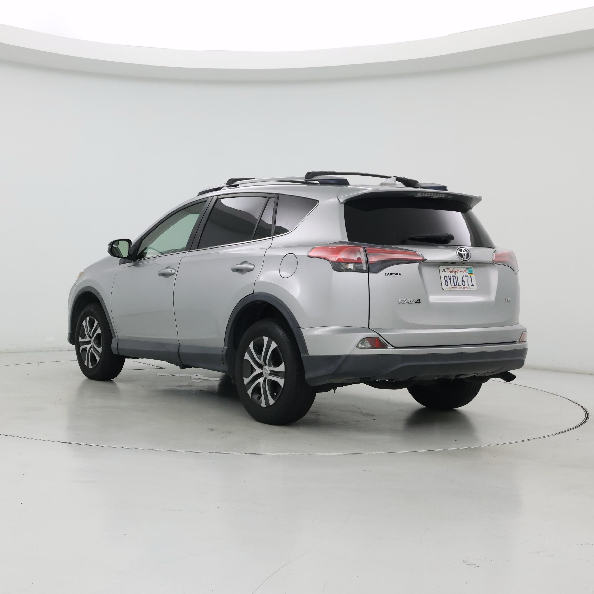 Thumbnail: 2018 Toyota RAV4 - 2