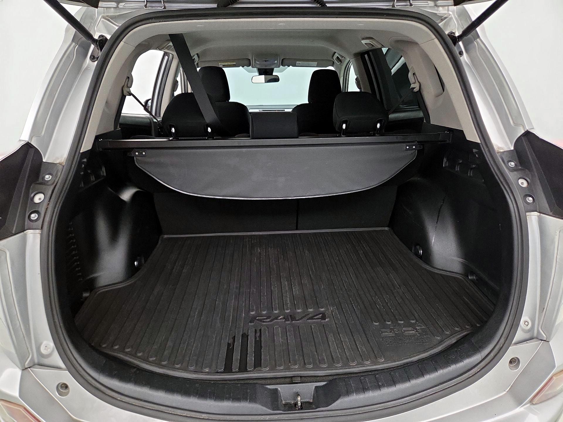 Thumbnail: 2018 Toyota RAV4 - 19