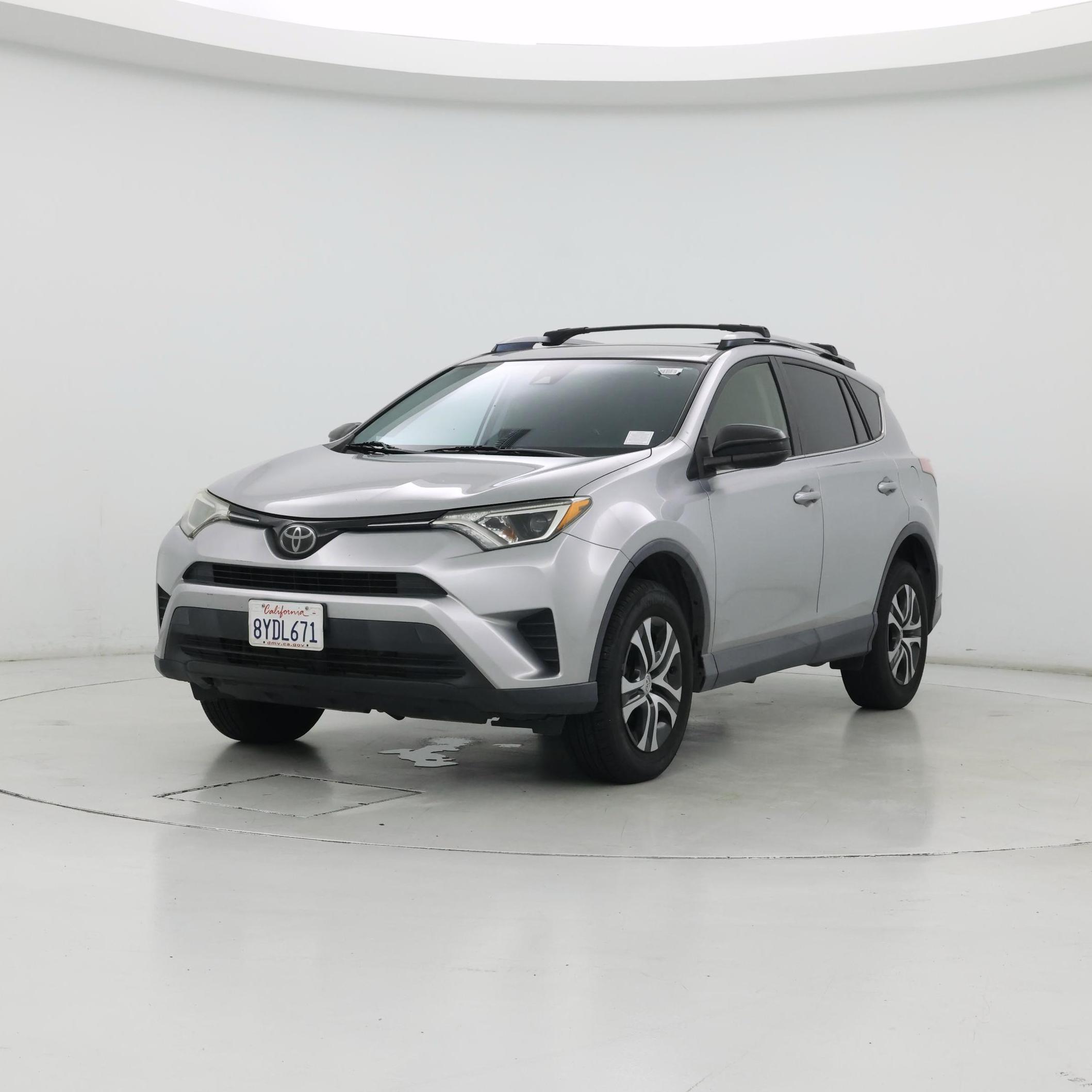 Thumbnail: 2018 Toyota RAV4 - 4