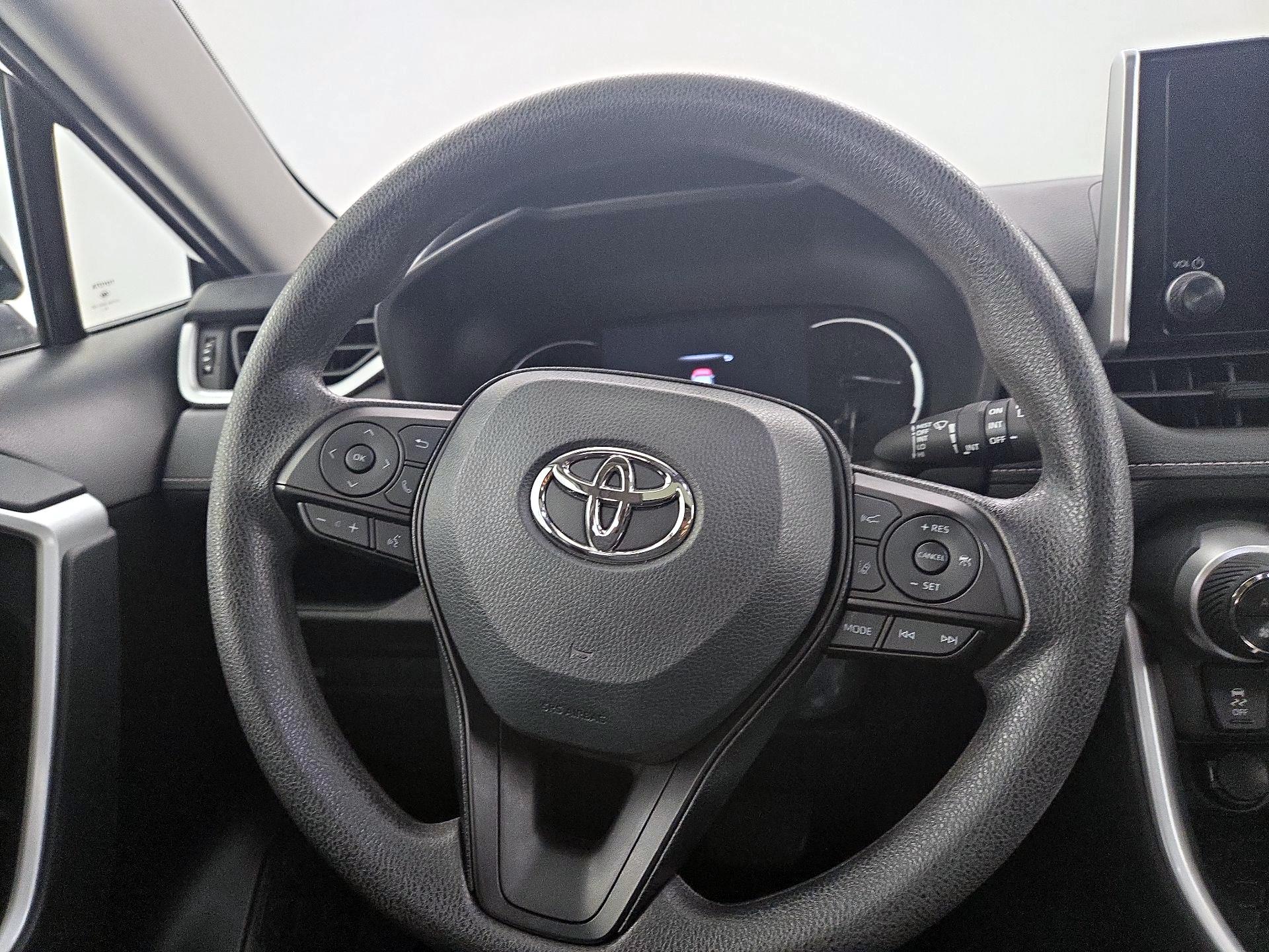 Thumbnail: 2025 Toyota RAV4 - 10
