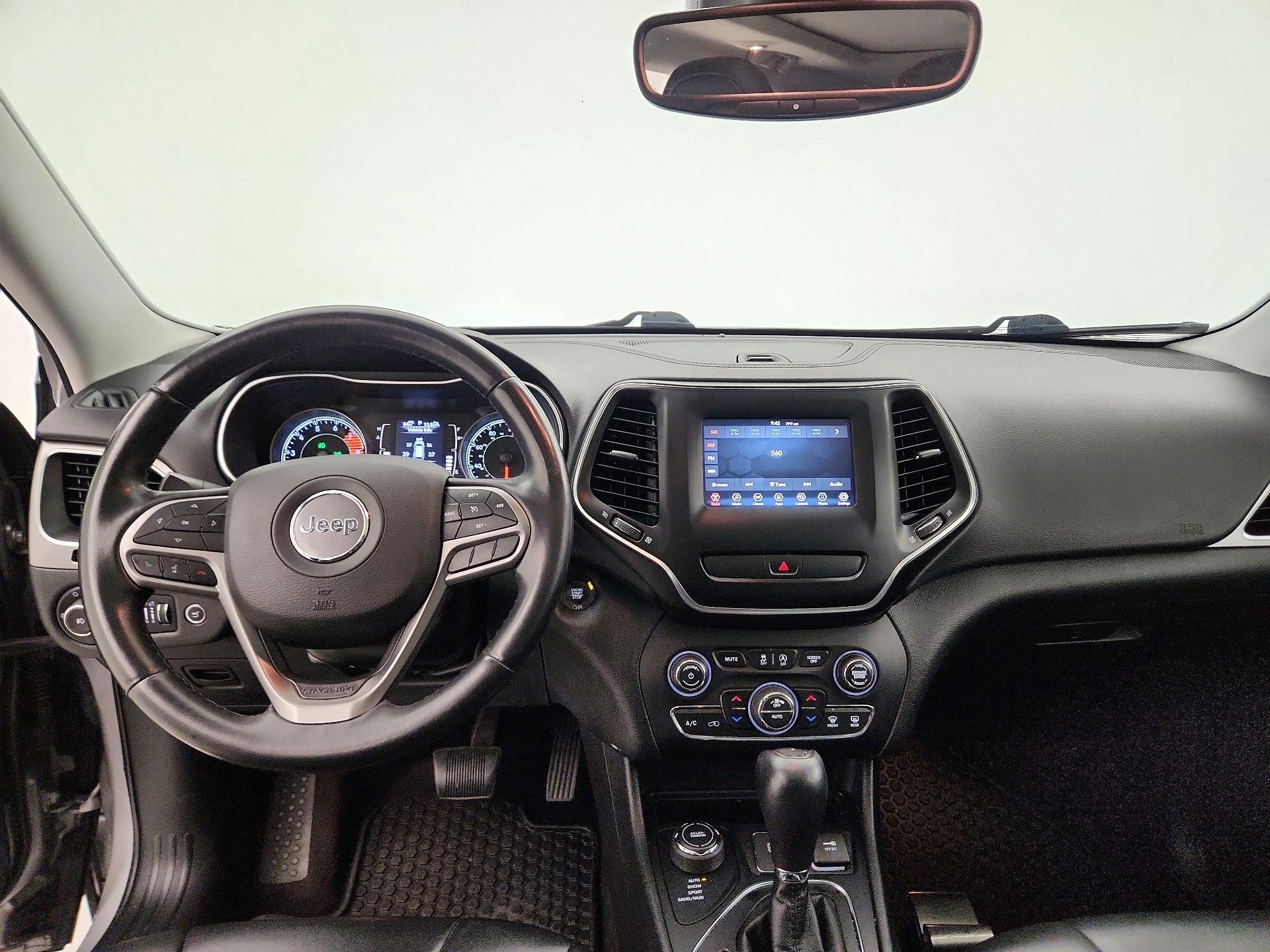 Thumbnail: 2019 Jeep Cherokee - 9