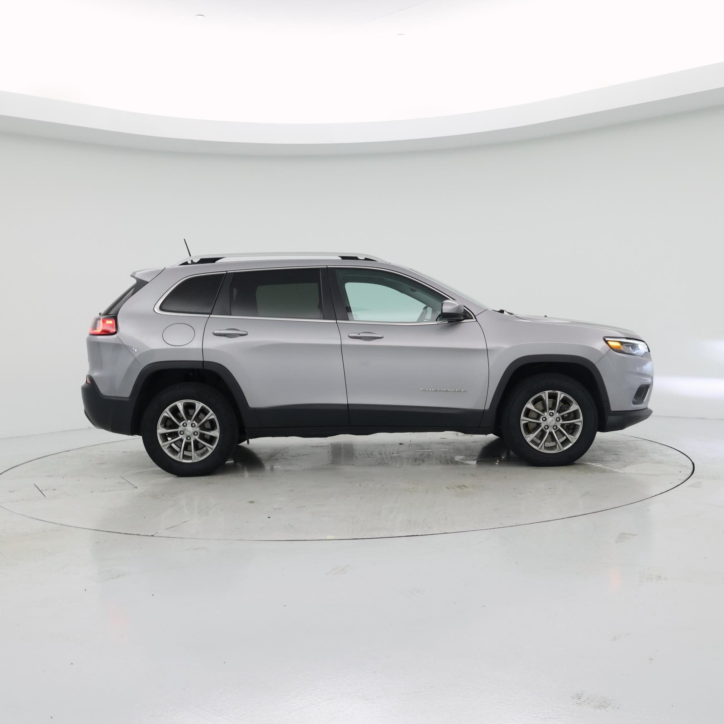 Thumbnail: 2019 Jeep Cherokee - 7