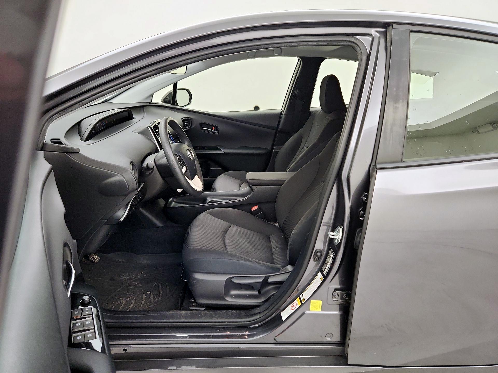 Thumbnail: 2018 Toyota Prius - 11