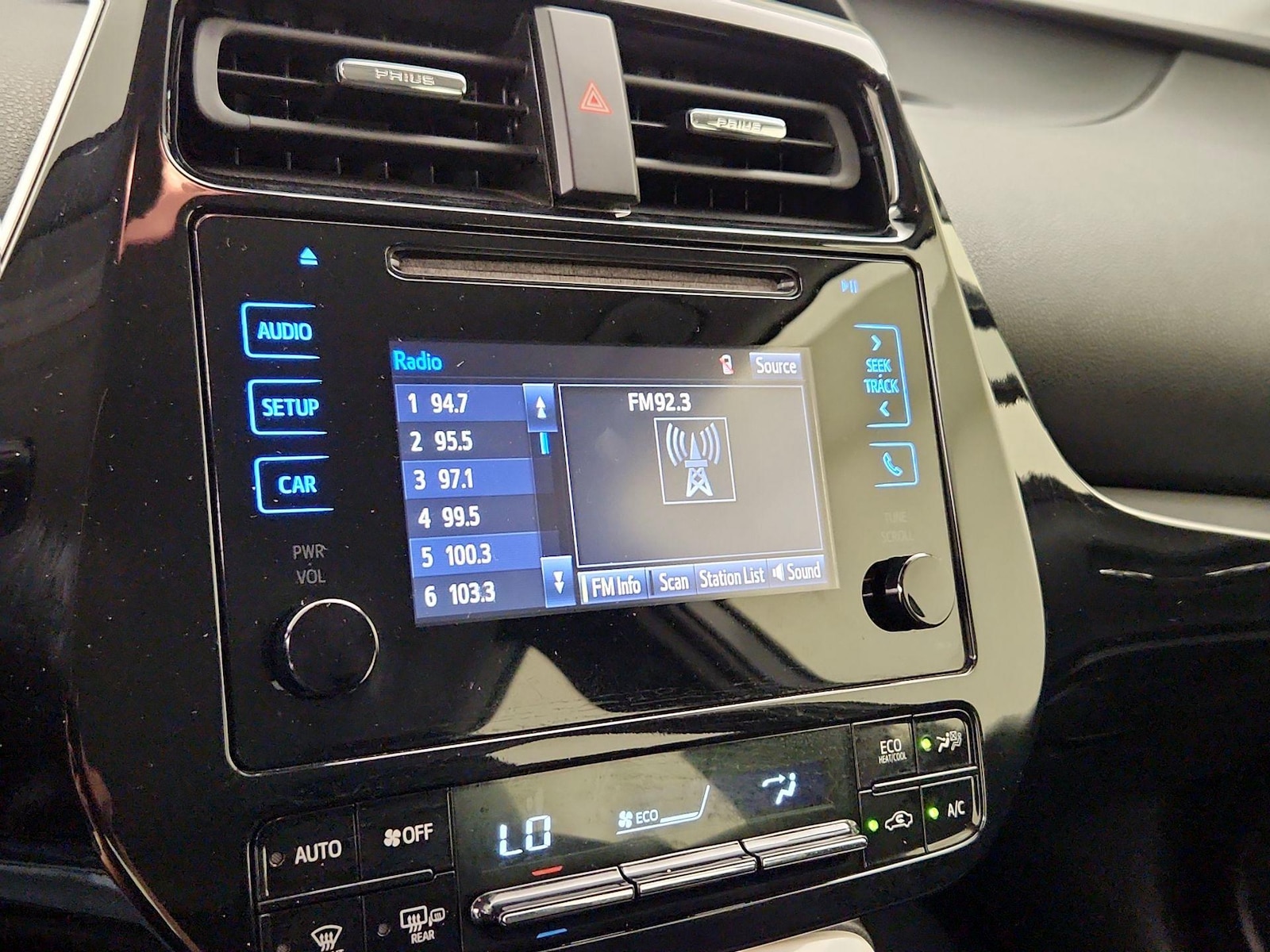 2018 Toyota Prius Two - Photo 16