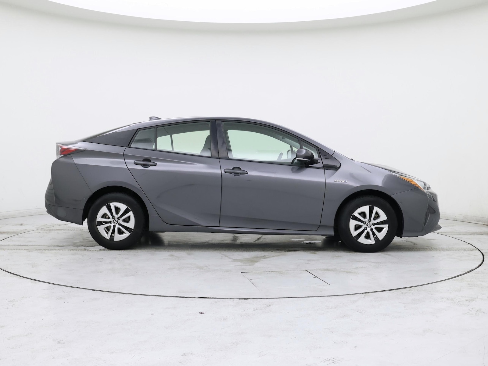 2018 Toyota Prius Two - Photo 8