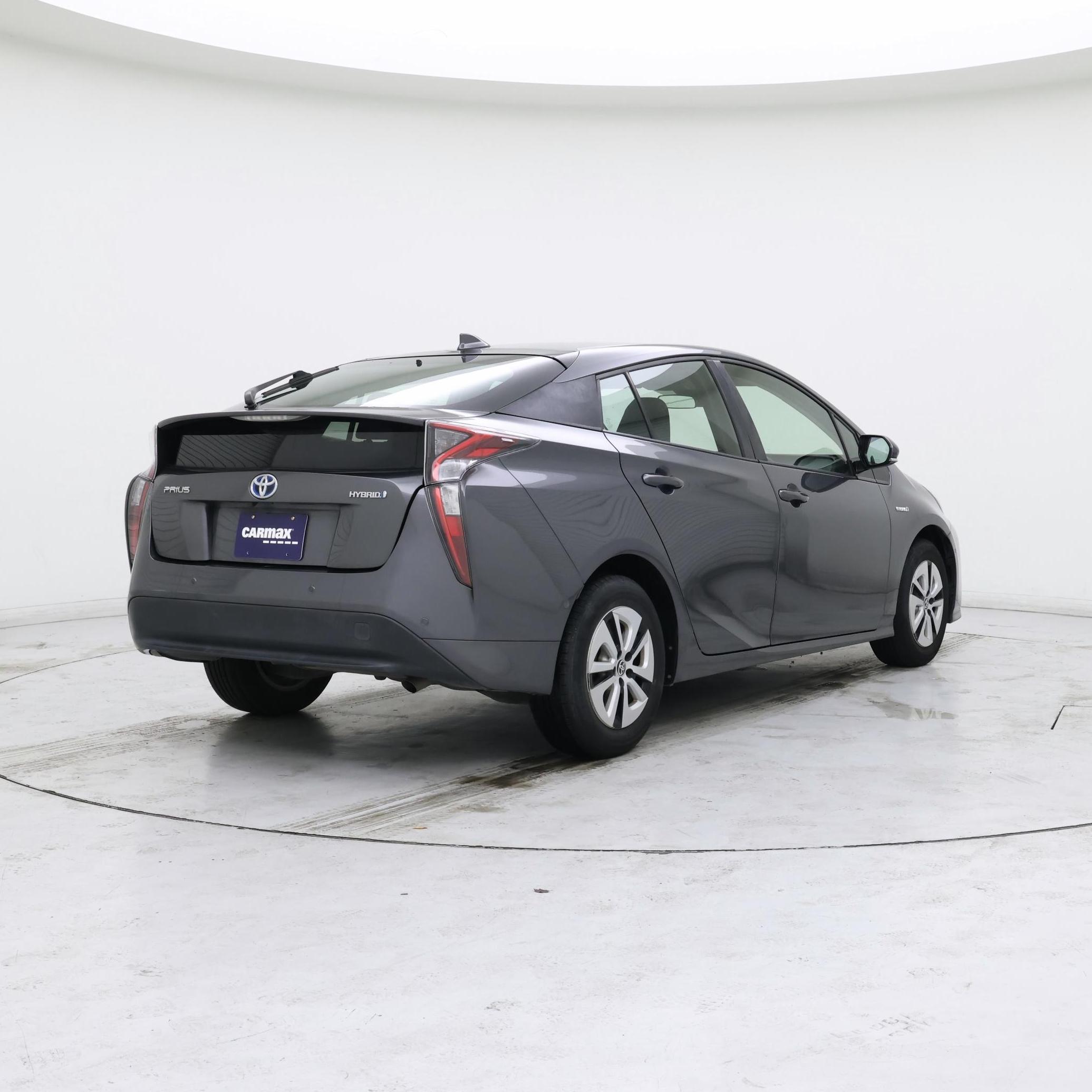 Thumbnail: 2018 Toyota Prius - 8
