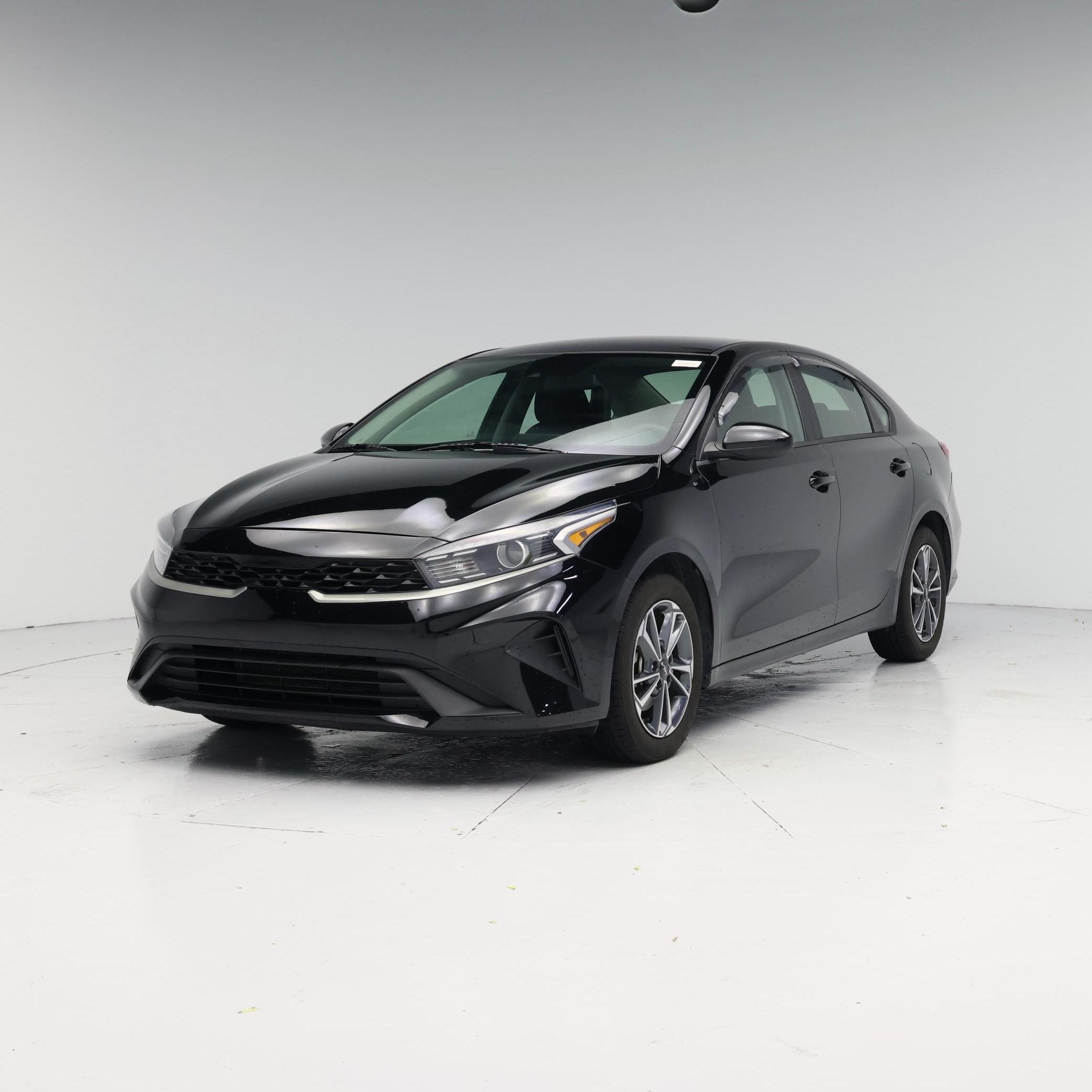 Thumbnail: 2024 Kia Forte - 4
