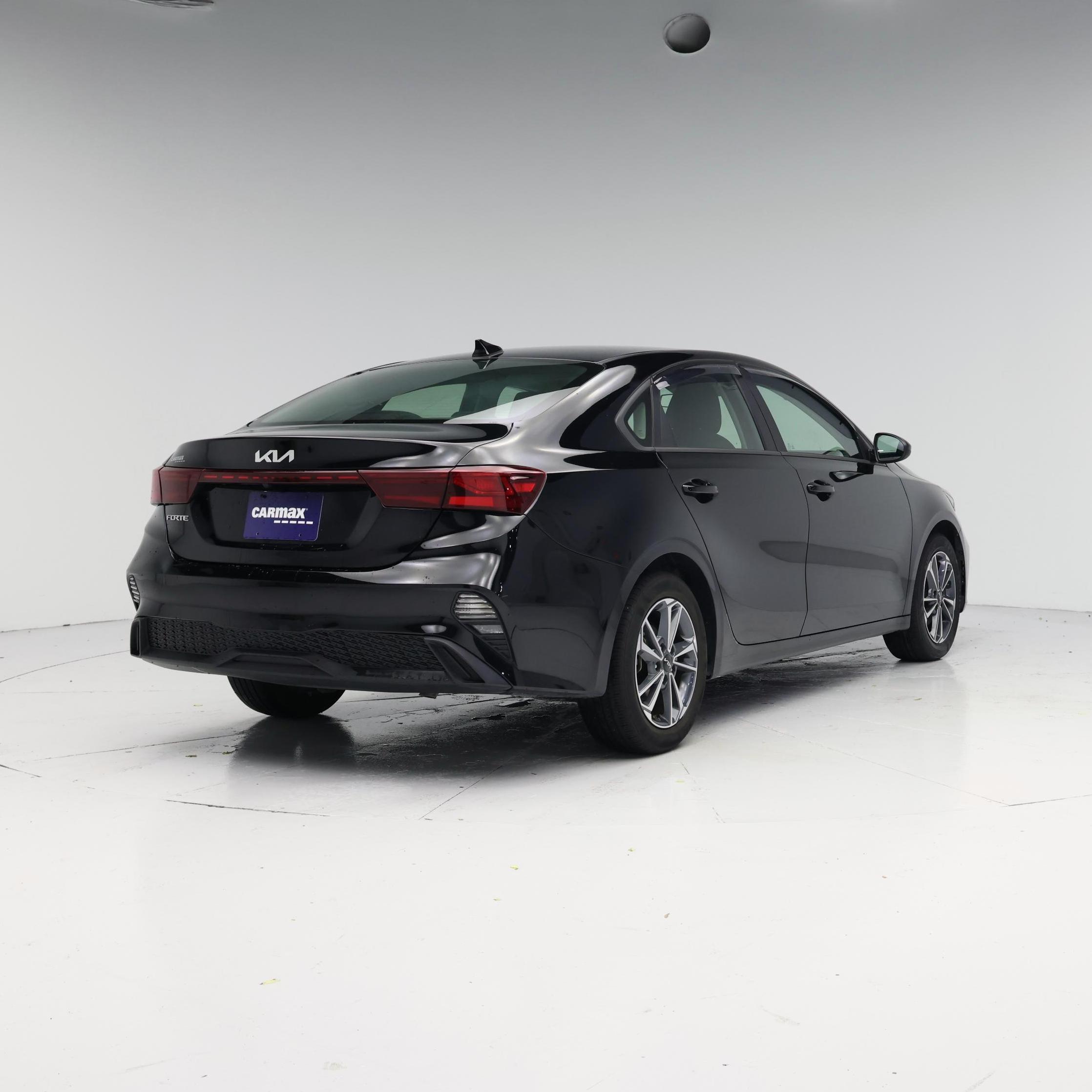 Thumbnail: 2024 Kia Forte - 8