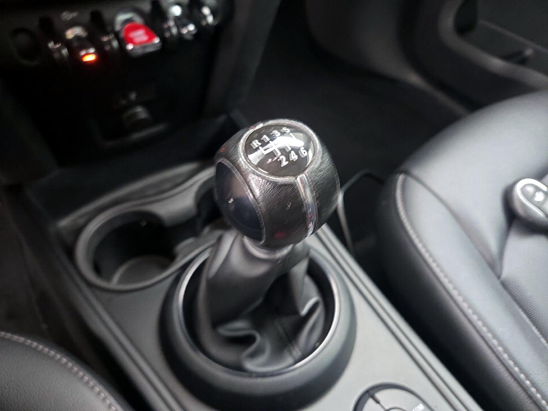 Thumbnail: 2019 MINI Cooper Countryman - 17