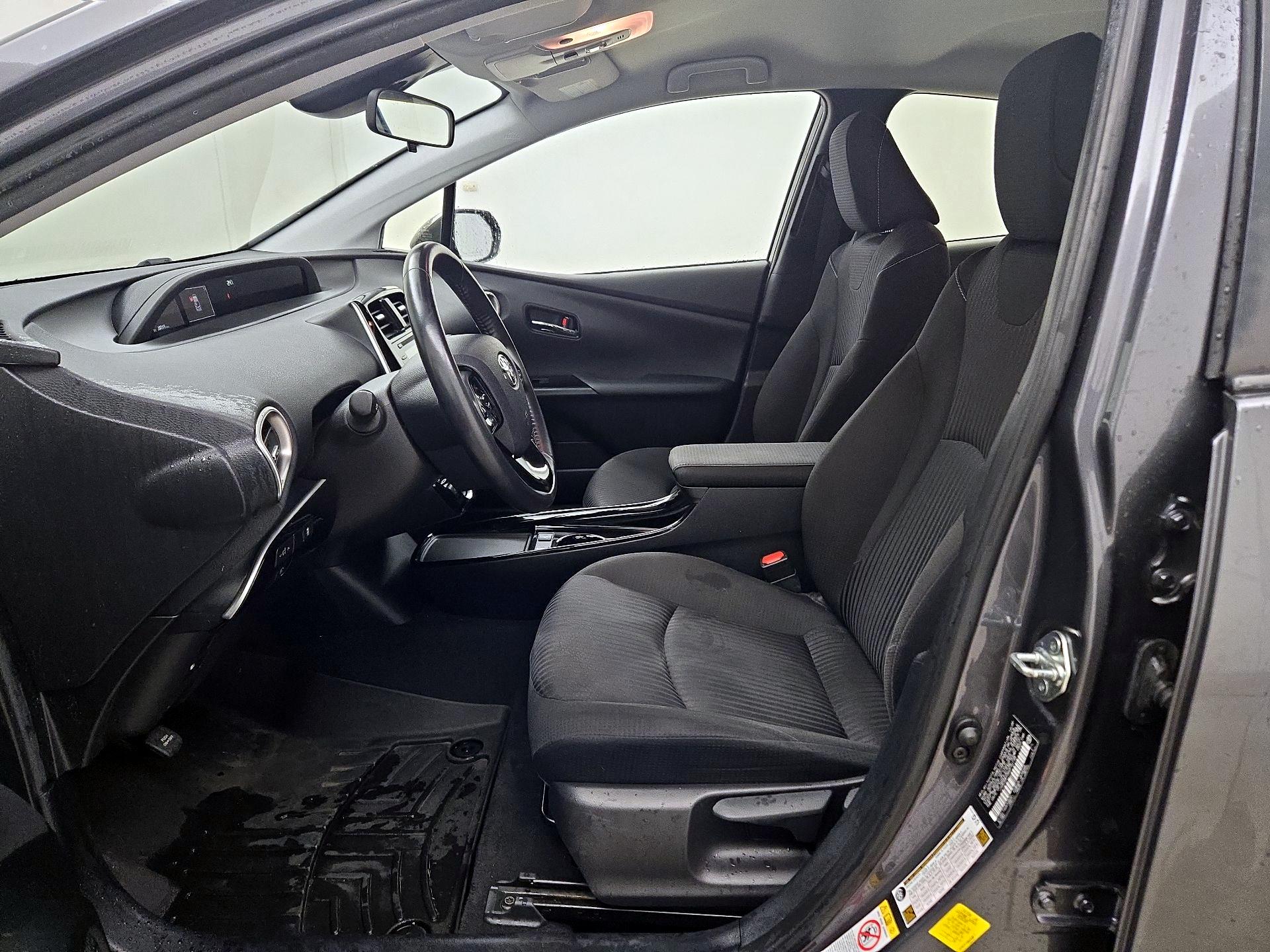 Thumbnail: 2021 Toyota Prius Prime - 11