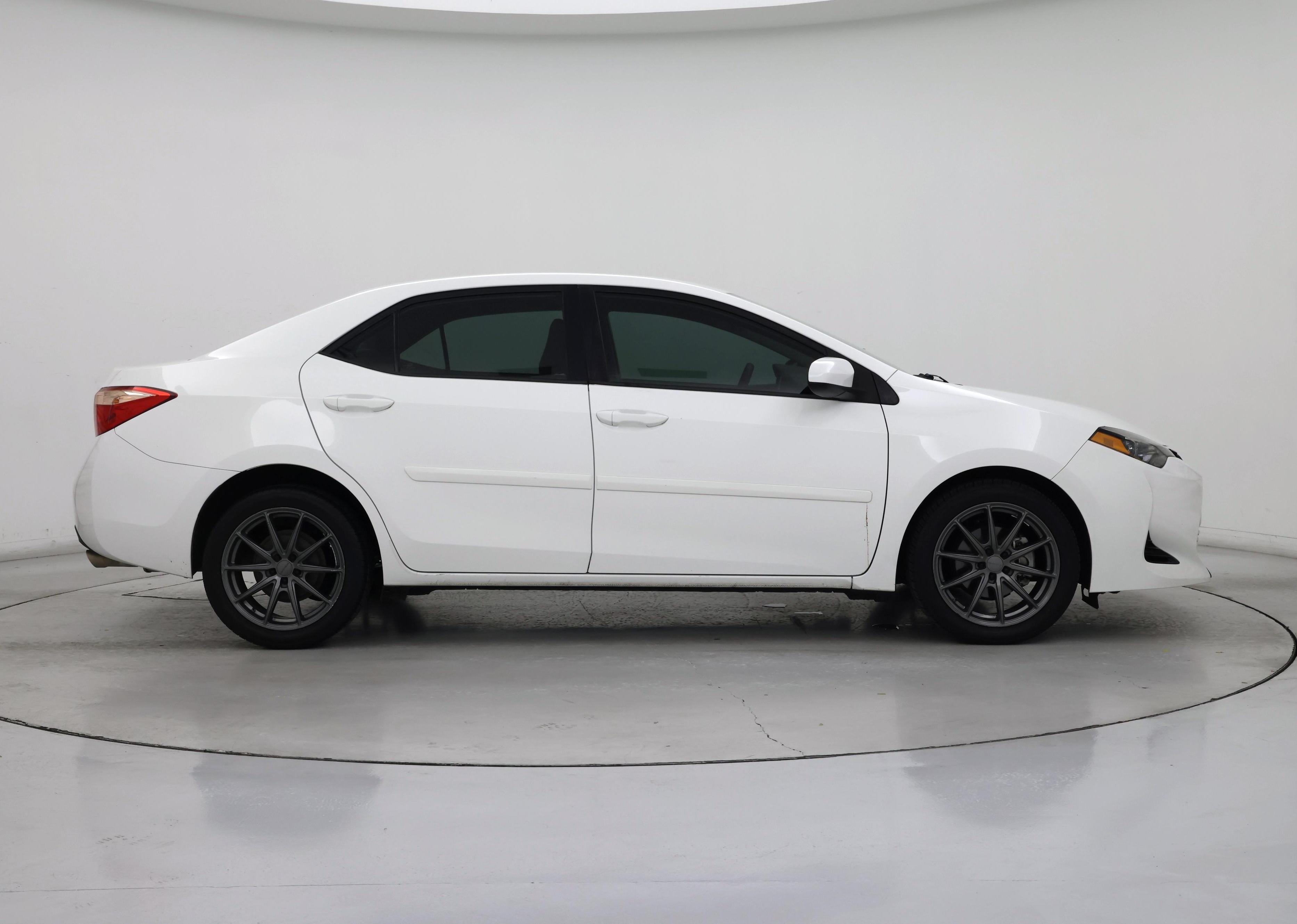 Thumbnail: 2018 Toyota Corolla - 7