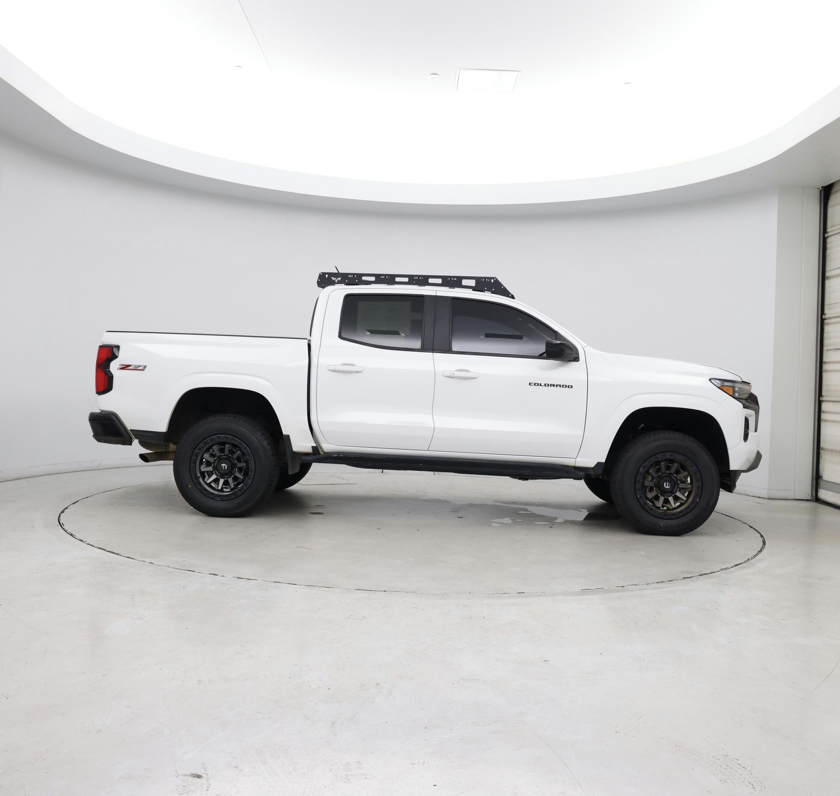 Thumbnail: 2023 Chevrolet Colorado - 7