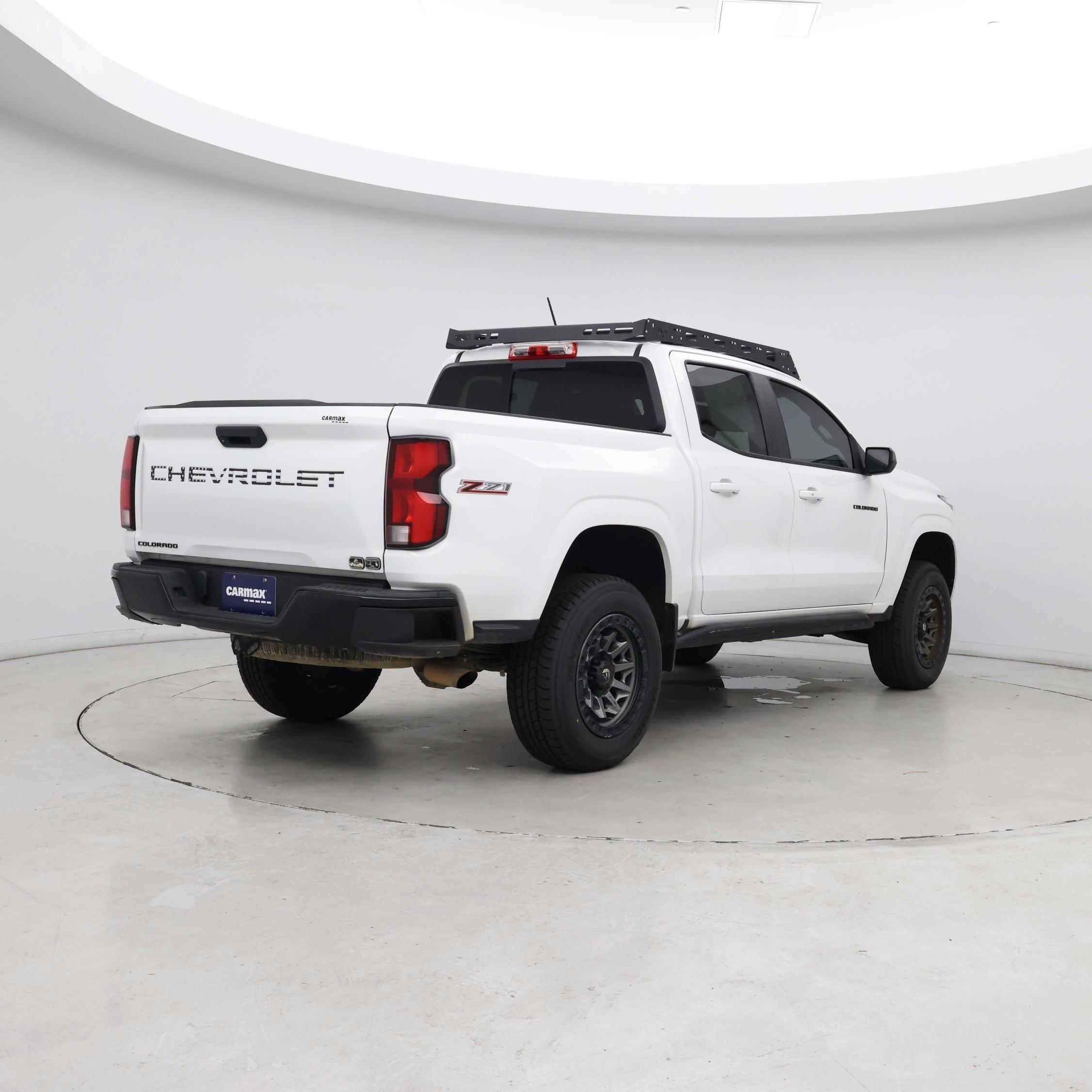 Thumbnail: 2023 Chevrolet Colorado - 8