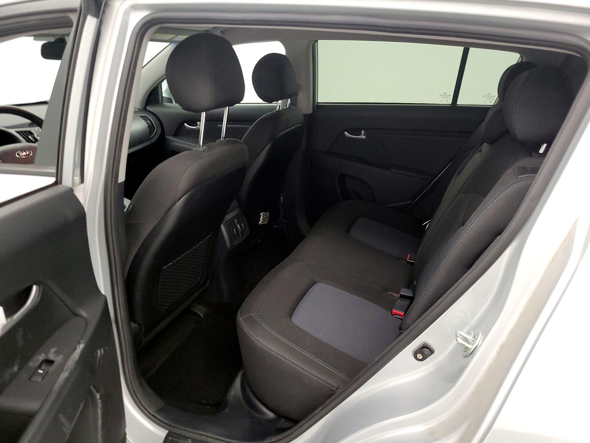 Thumbnail: 2014 Kia Sportage - 18