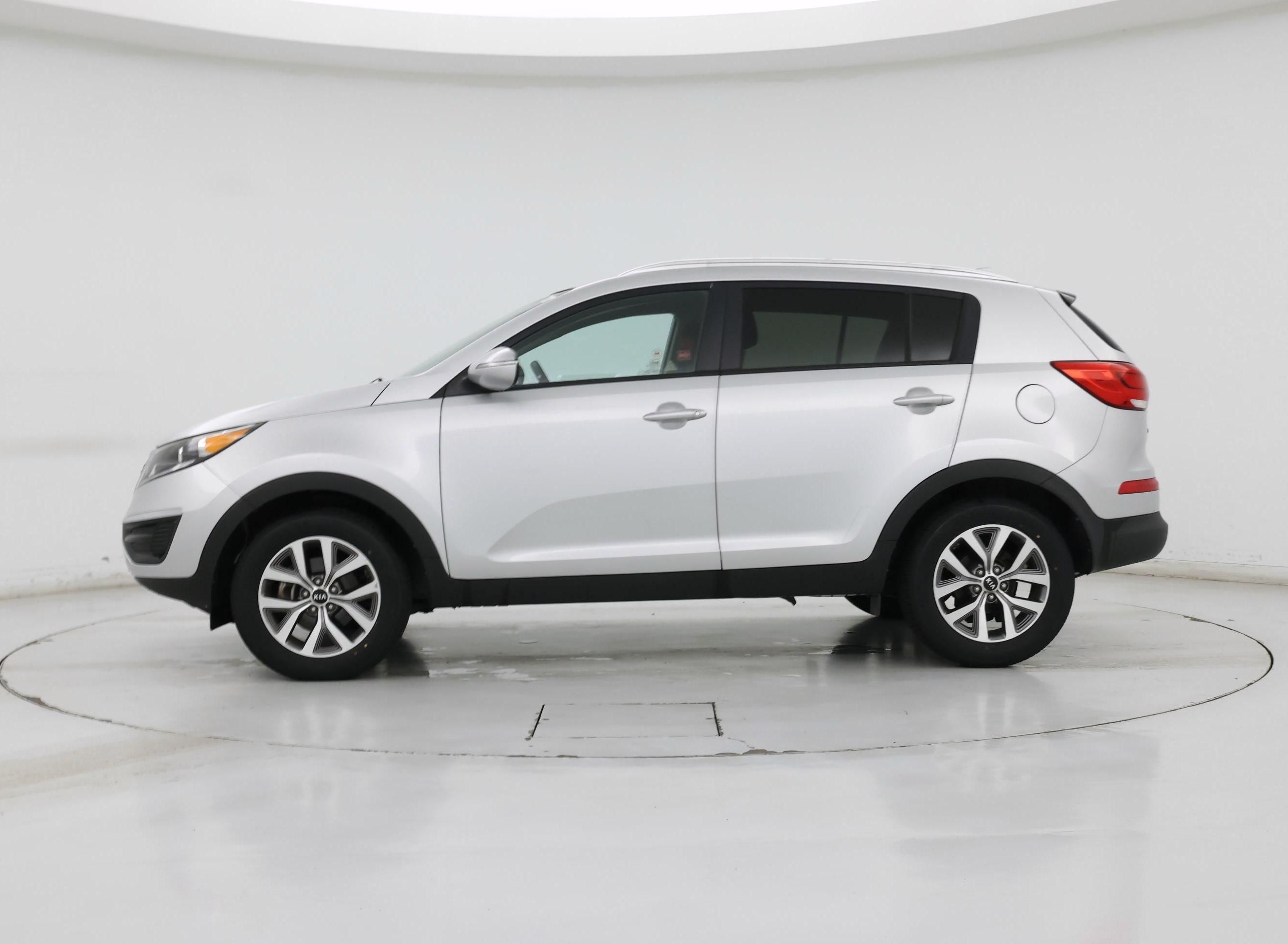 Thumbnail: 2014 Kia Sportage - 3