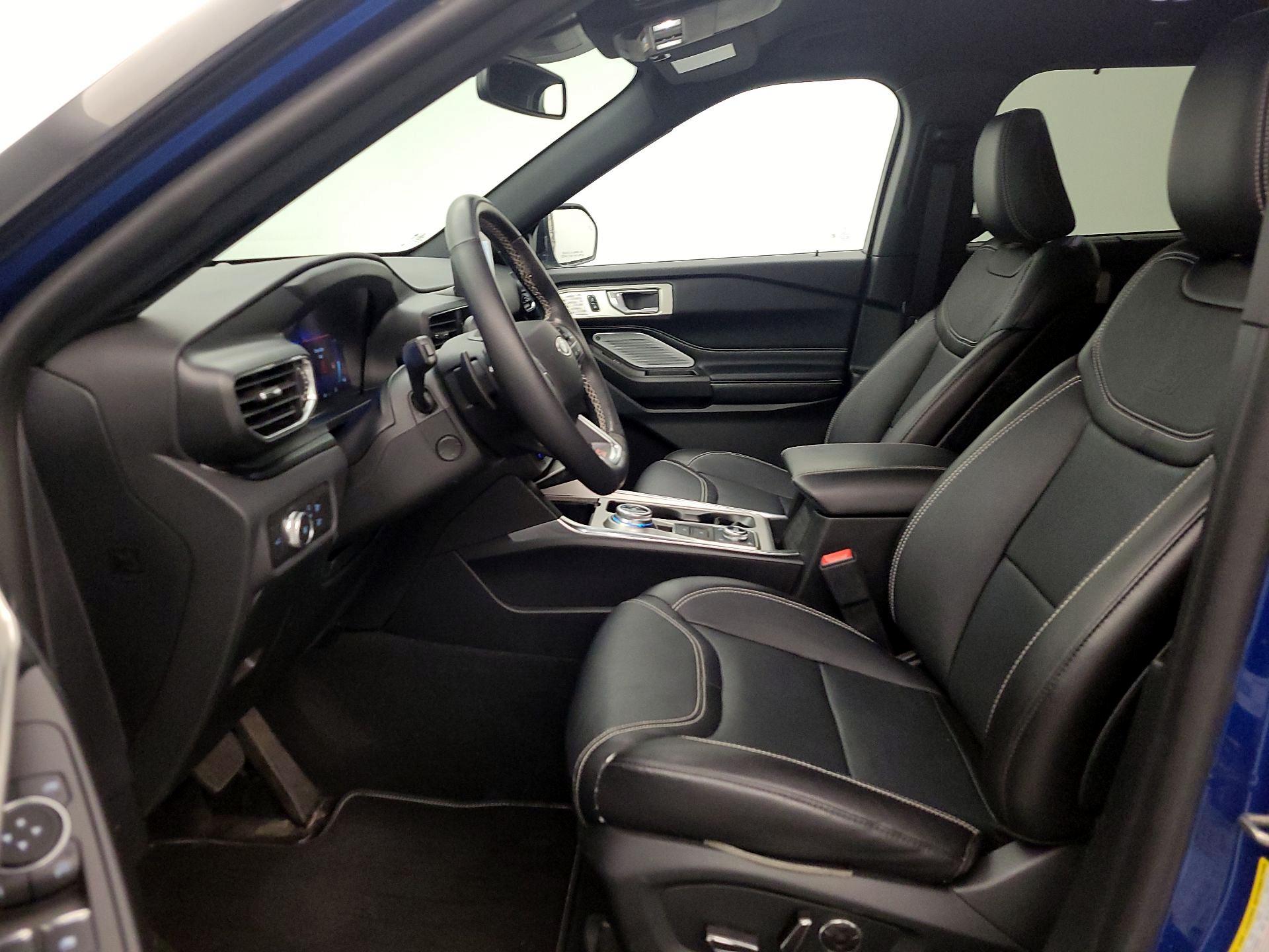 Thumbnail: 2020 Ford Explorer - 11
