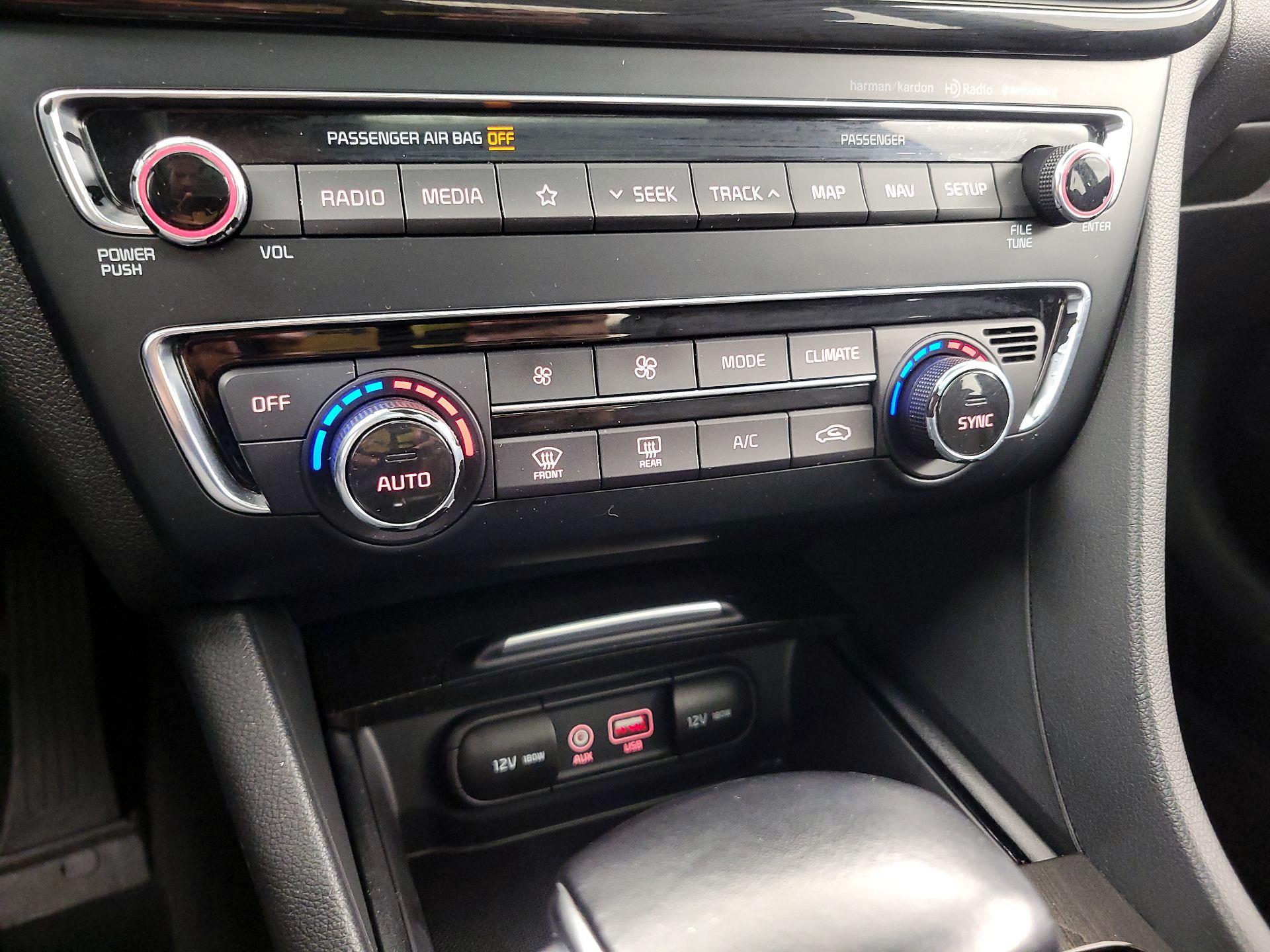 Thumbnail: 2019 Kia Optima - 17