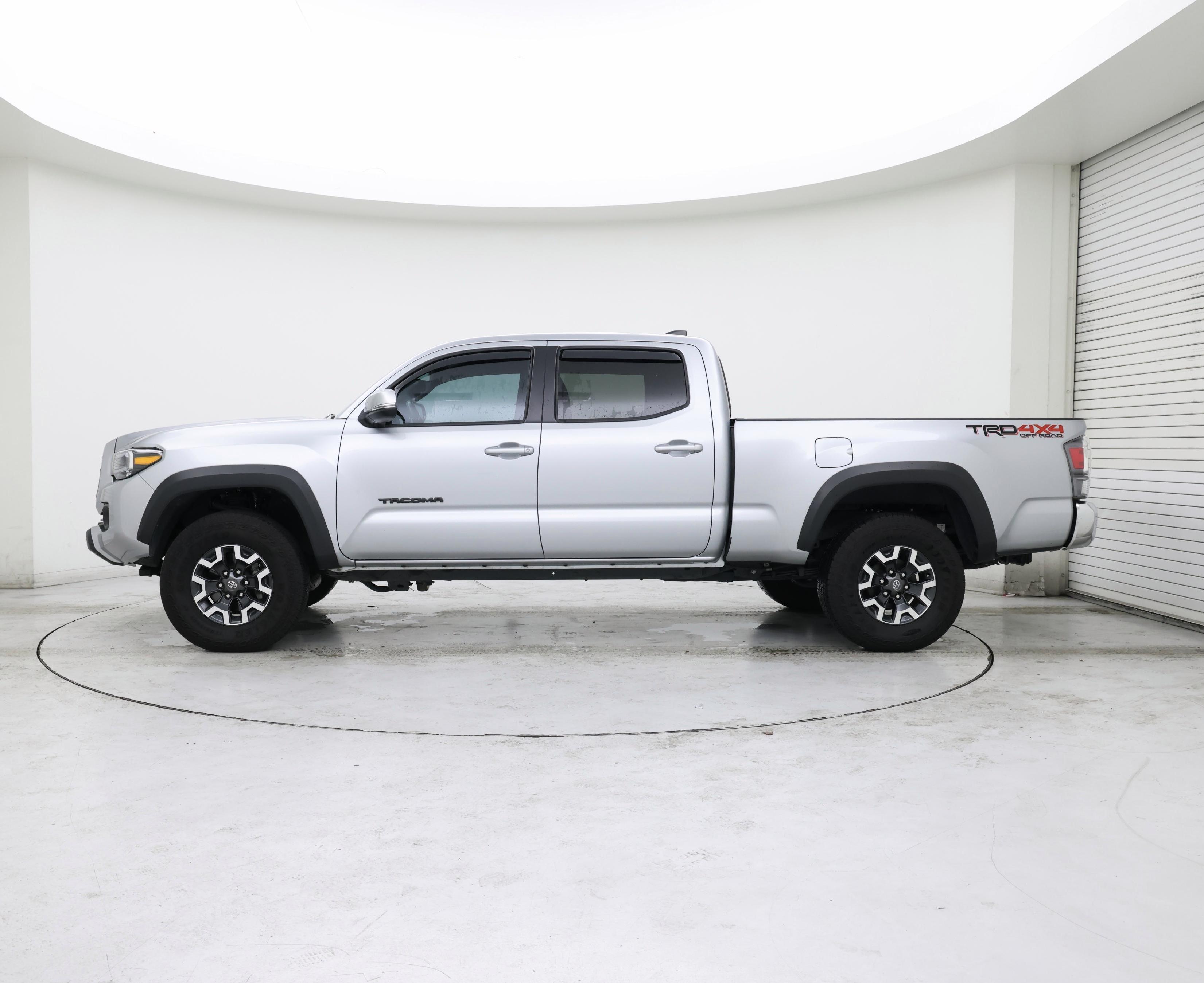 Thumbnail: 2023 Toyota Tacoma - 3