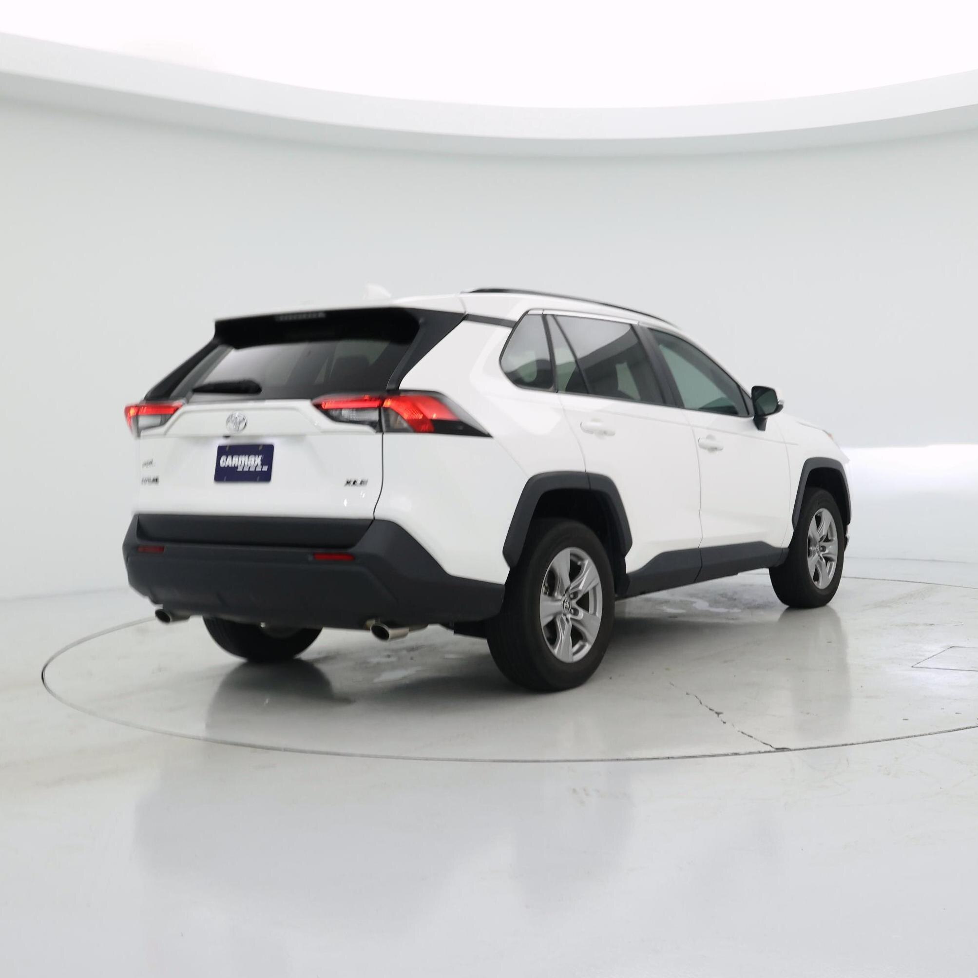 Thumbnail: 2023 Toyota RAV4 - 8