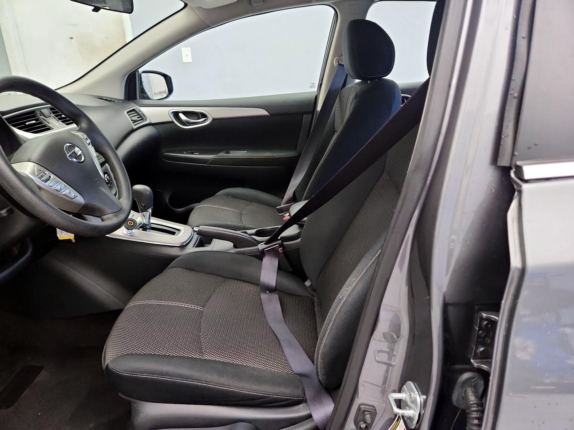 Thumbnail: 2015 Nissan Sentra - 11