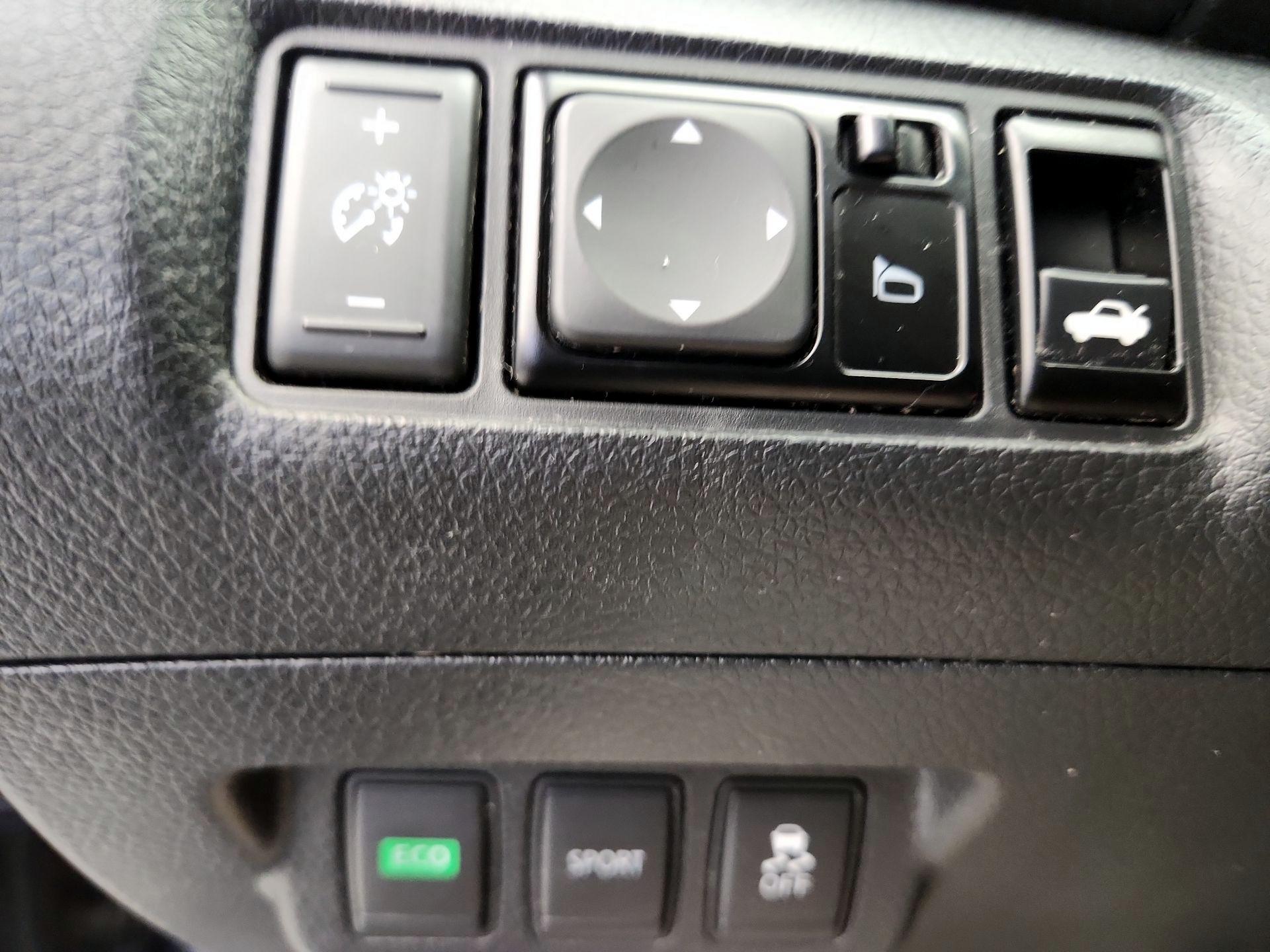 Thumbnail: 2015 Nissan Sentra - 13