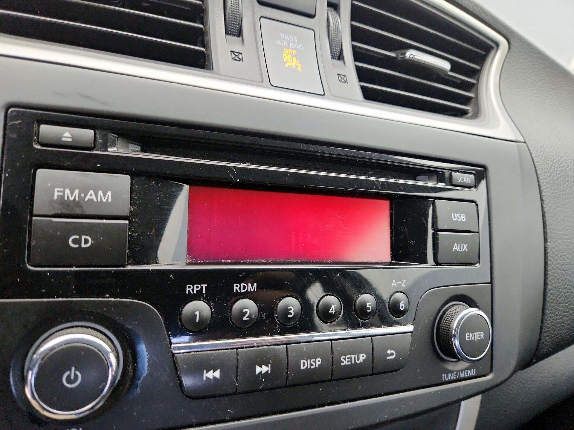 Thumbnail: 2015 Nissan Sentra - 14