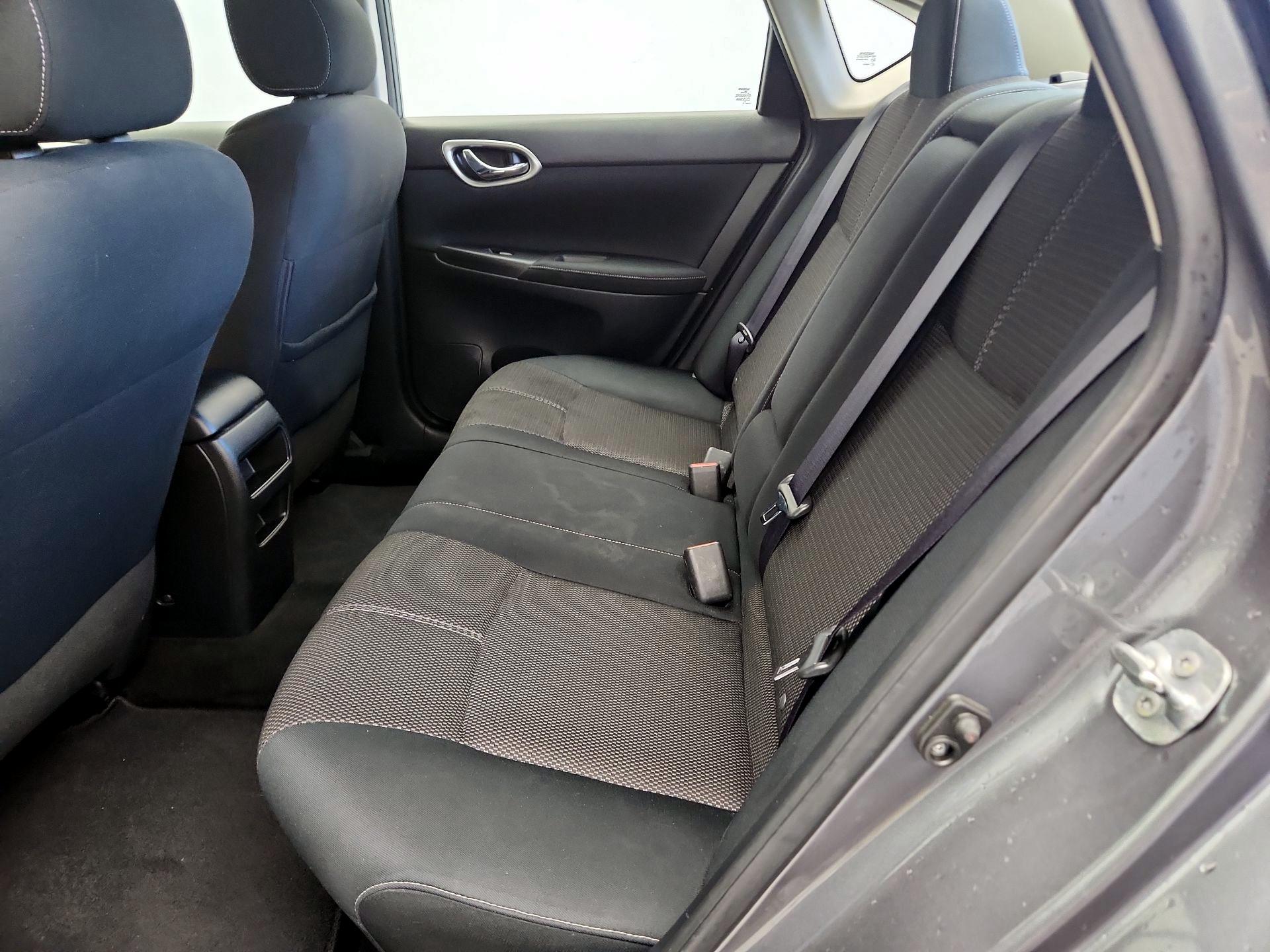 Thumbnail: 2015 Nissan Sentra - 18