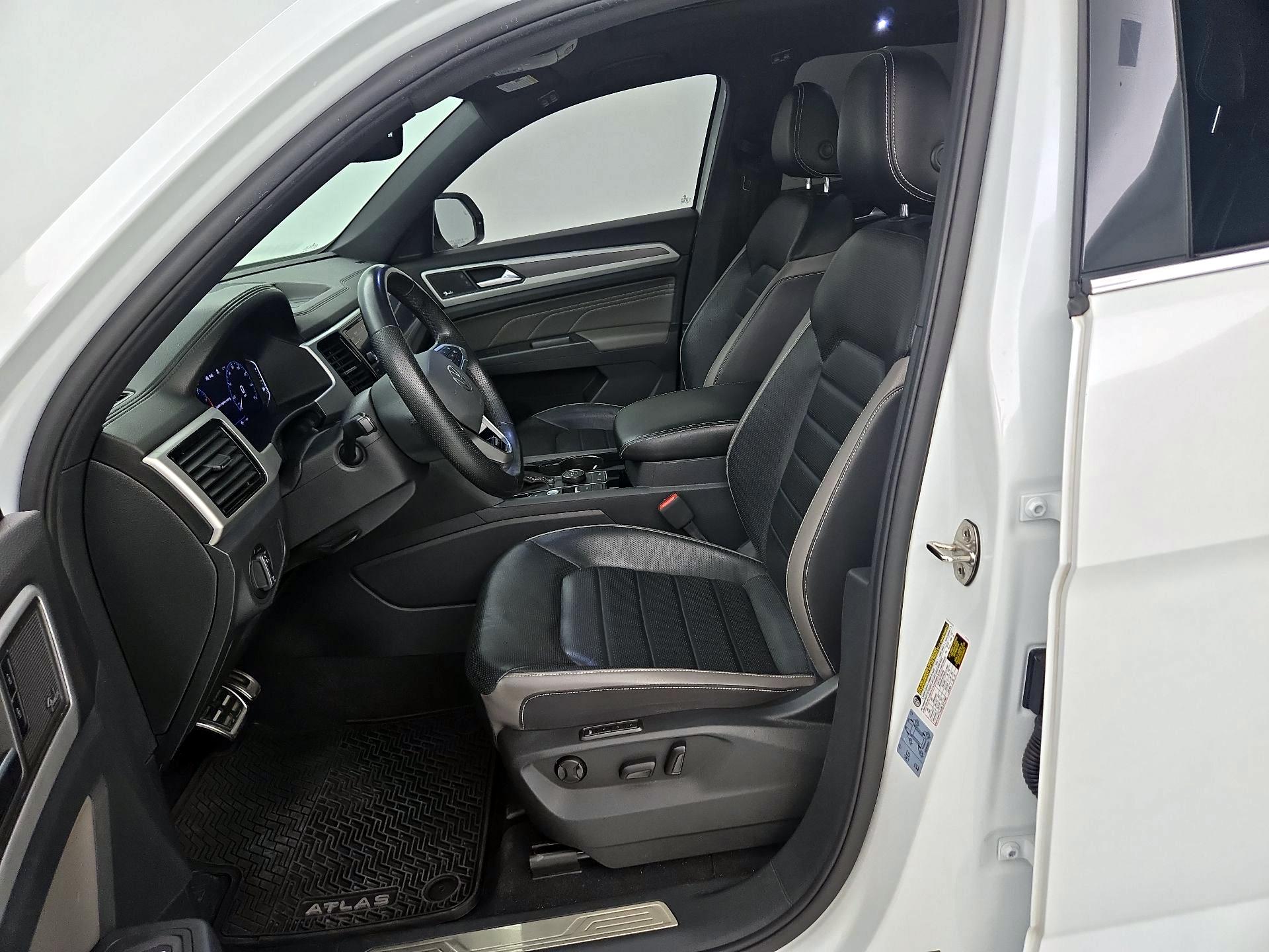 Thumbnail: 2021 Volkswagen Atlas - 11